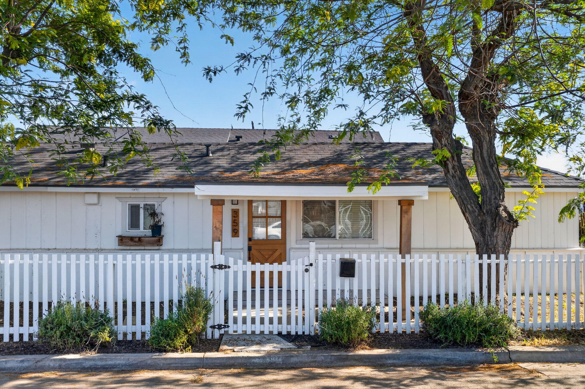 359 N Quince, Exeter, CA 93221