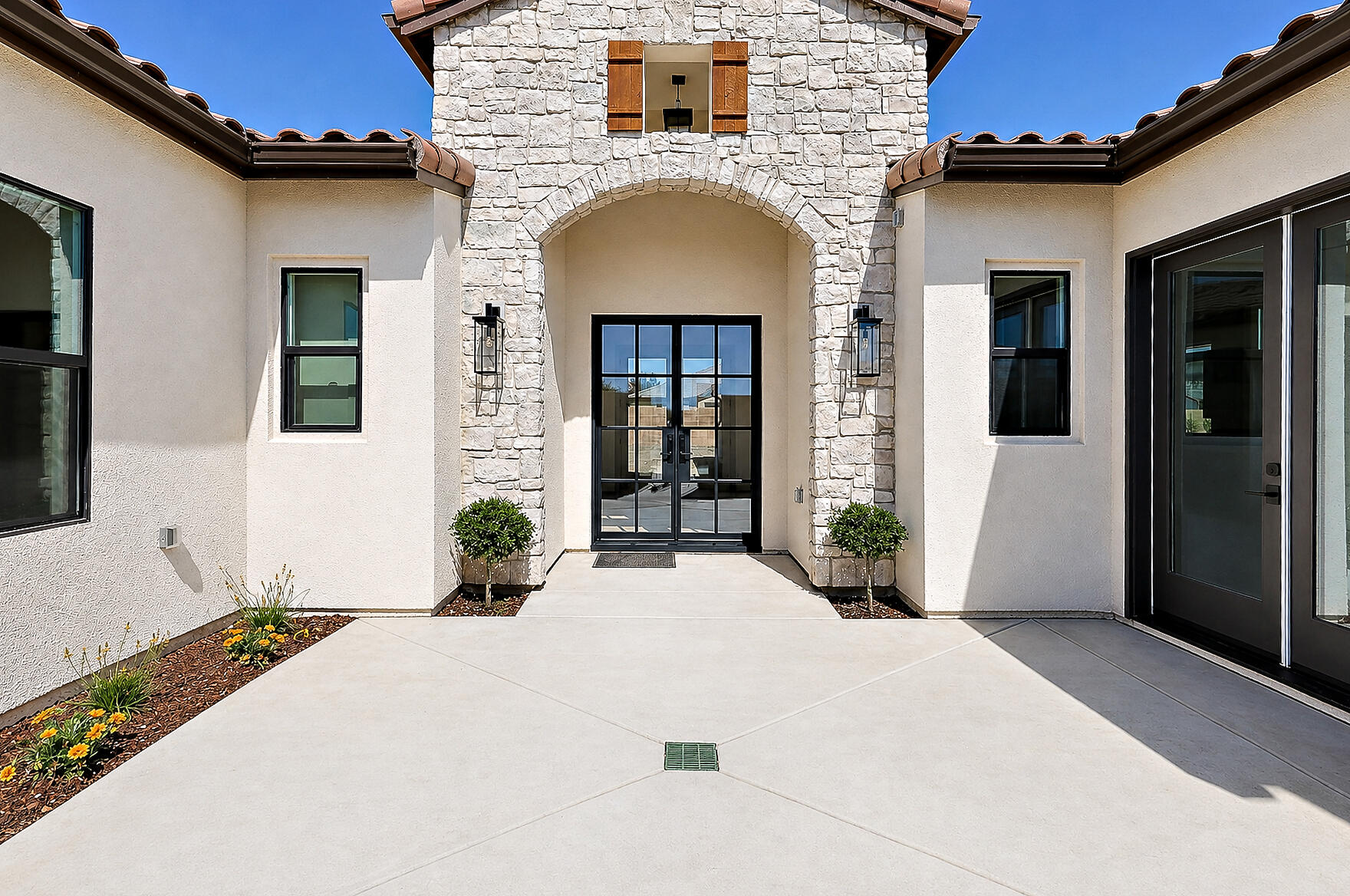2624 N Leila St, Visalia, CA 93291