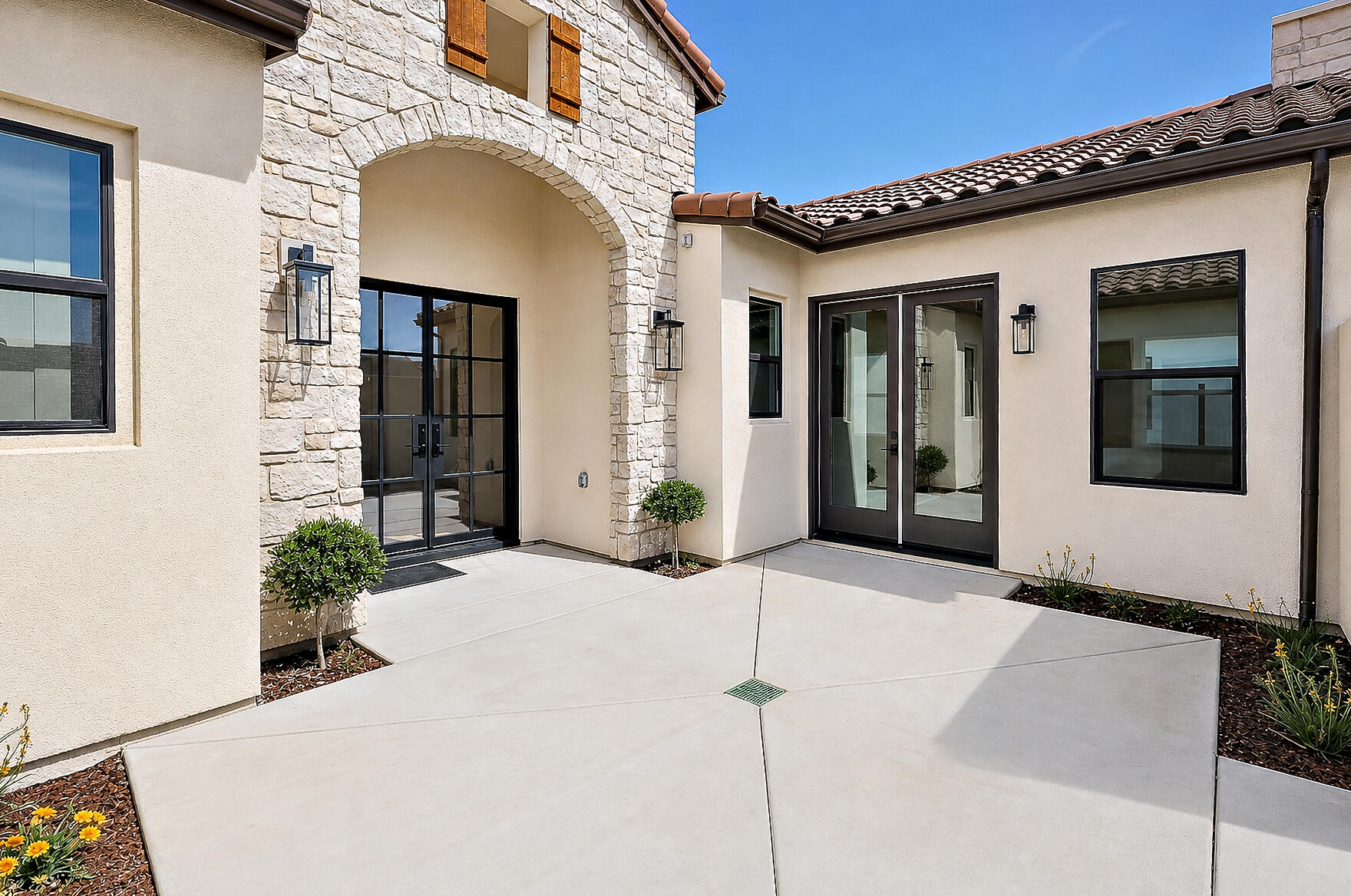 2624 N Leila St, Visalia, CA 93291