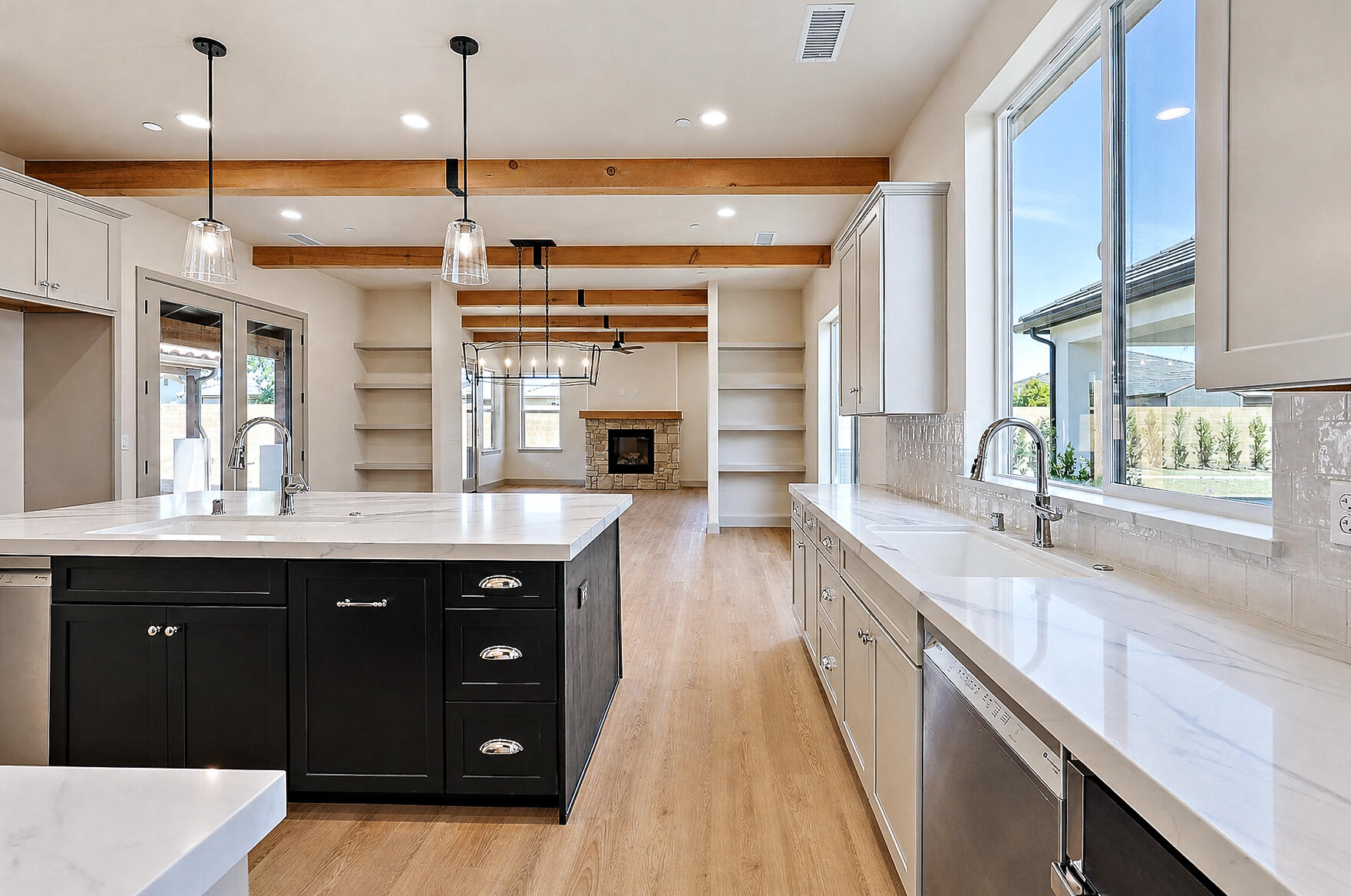 2624 N Leila St, Visalia, CA 93291