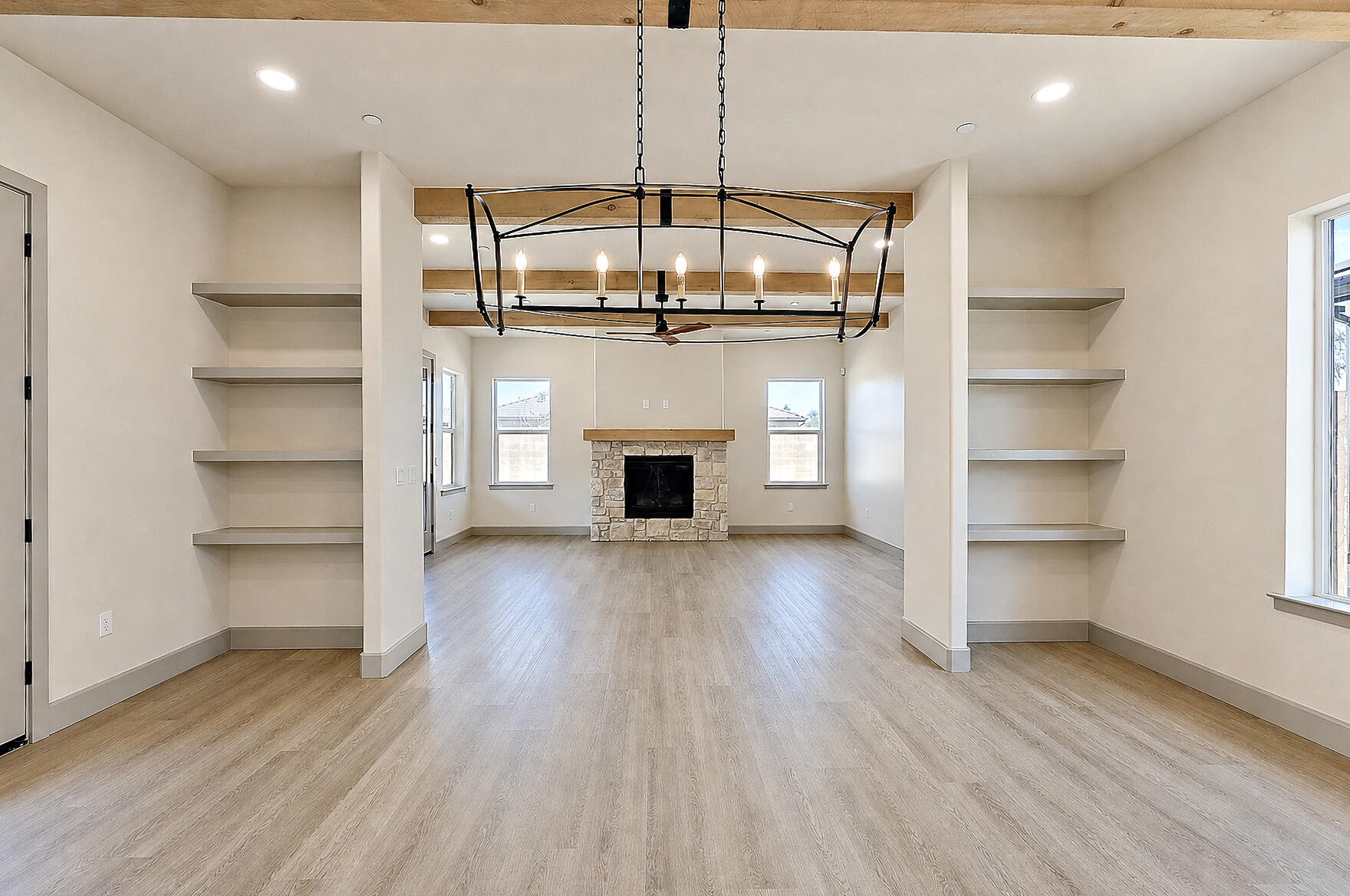 2624 N Leila St, Visalia, CA 93291