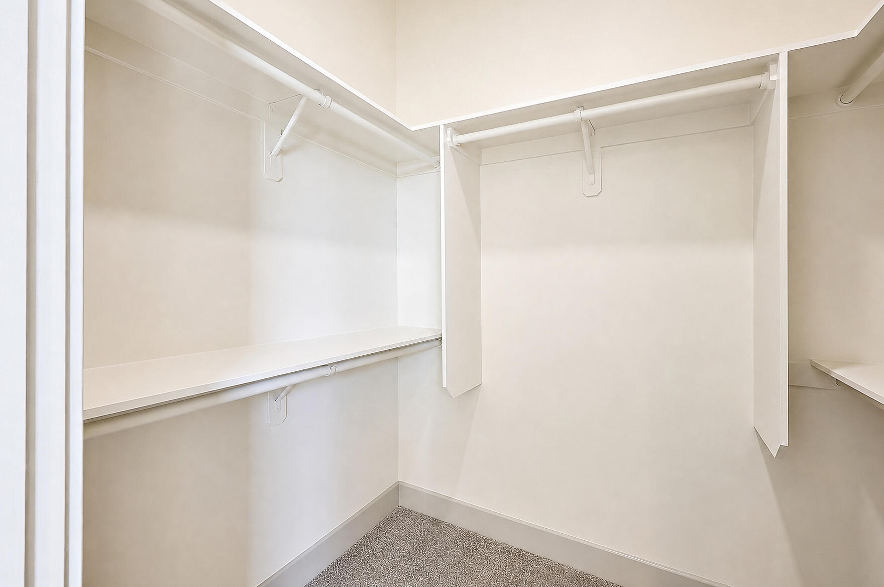 2624 N Leila St, Visalia, CA 93291
