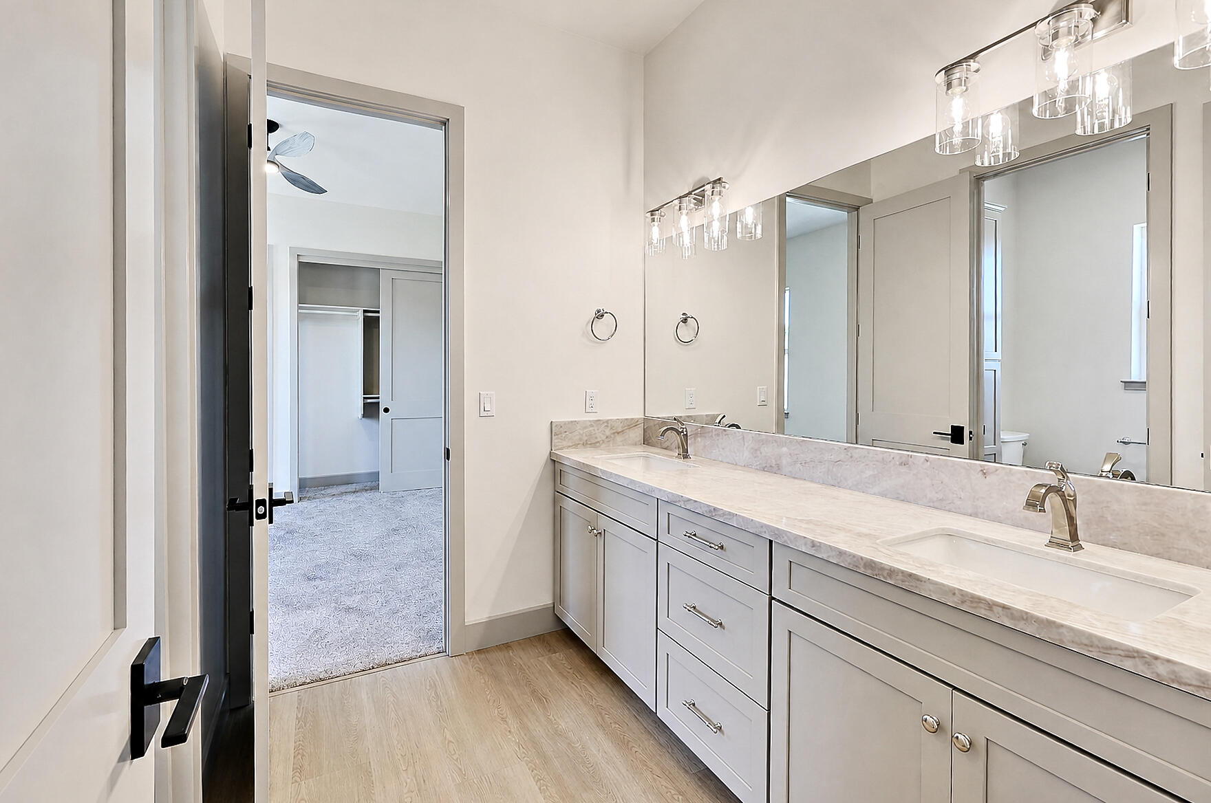 2624 N Leila St, Visalia, CA 93291