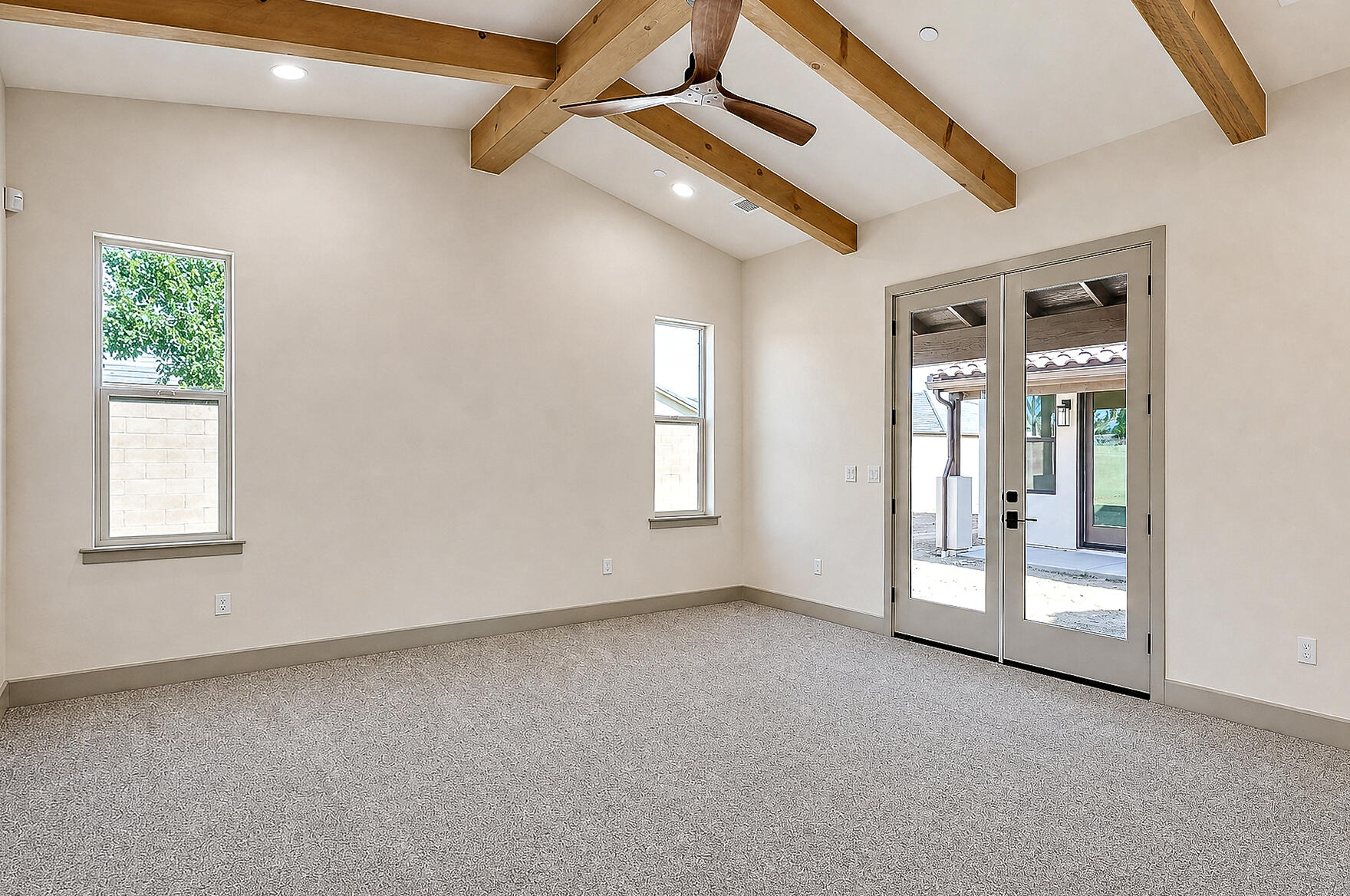 2624 N Leila St, Visalia, CA 93291