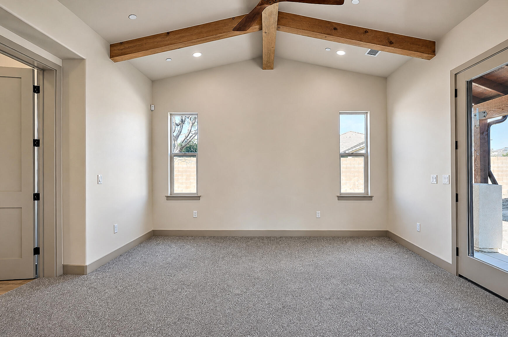 2624 N Leila St, Visalia, CA 93291