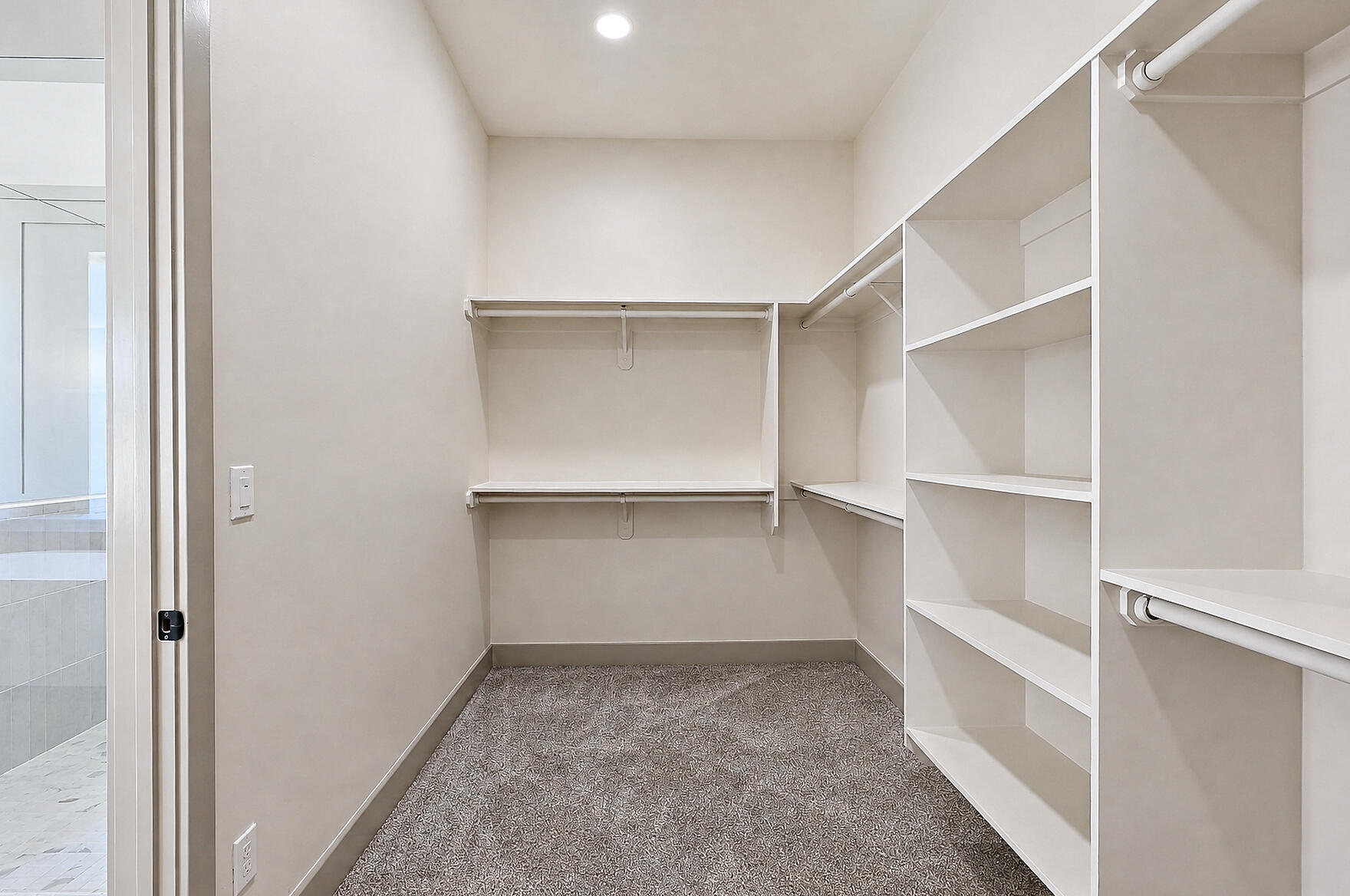 2624 N Leila St, Visalia, CA 93291