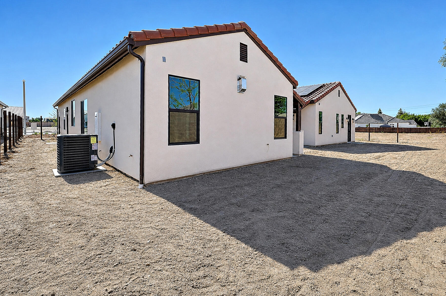2624 N Leila St, Visalia, CA 93291