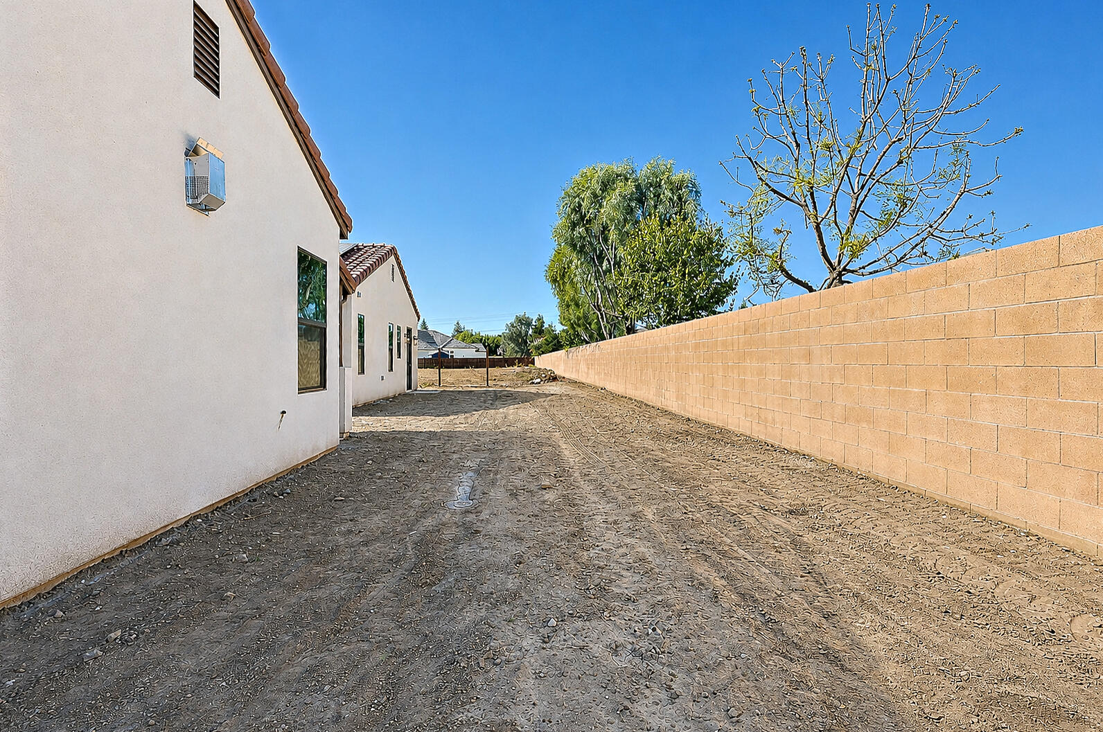 2624 N Leila St, Visalia, CA 93291