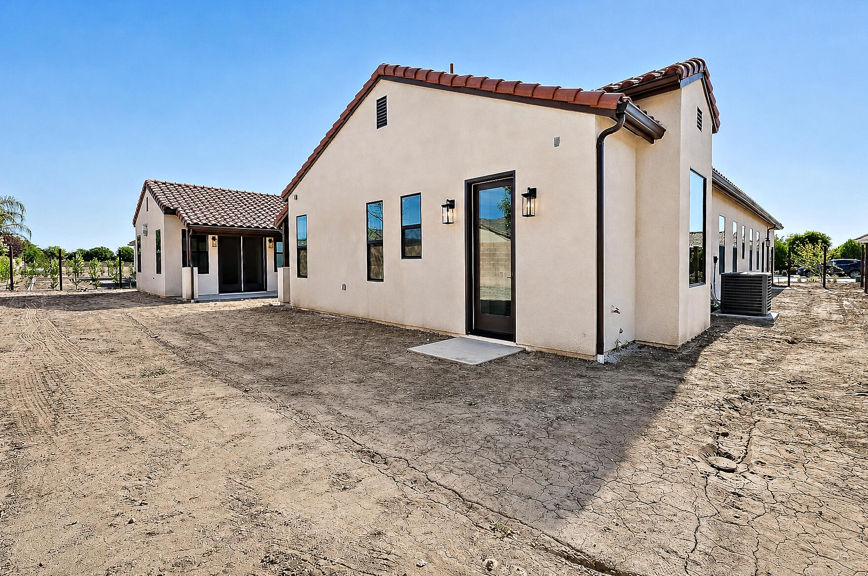 2624 N Leila St, Visalia, CA 93291