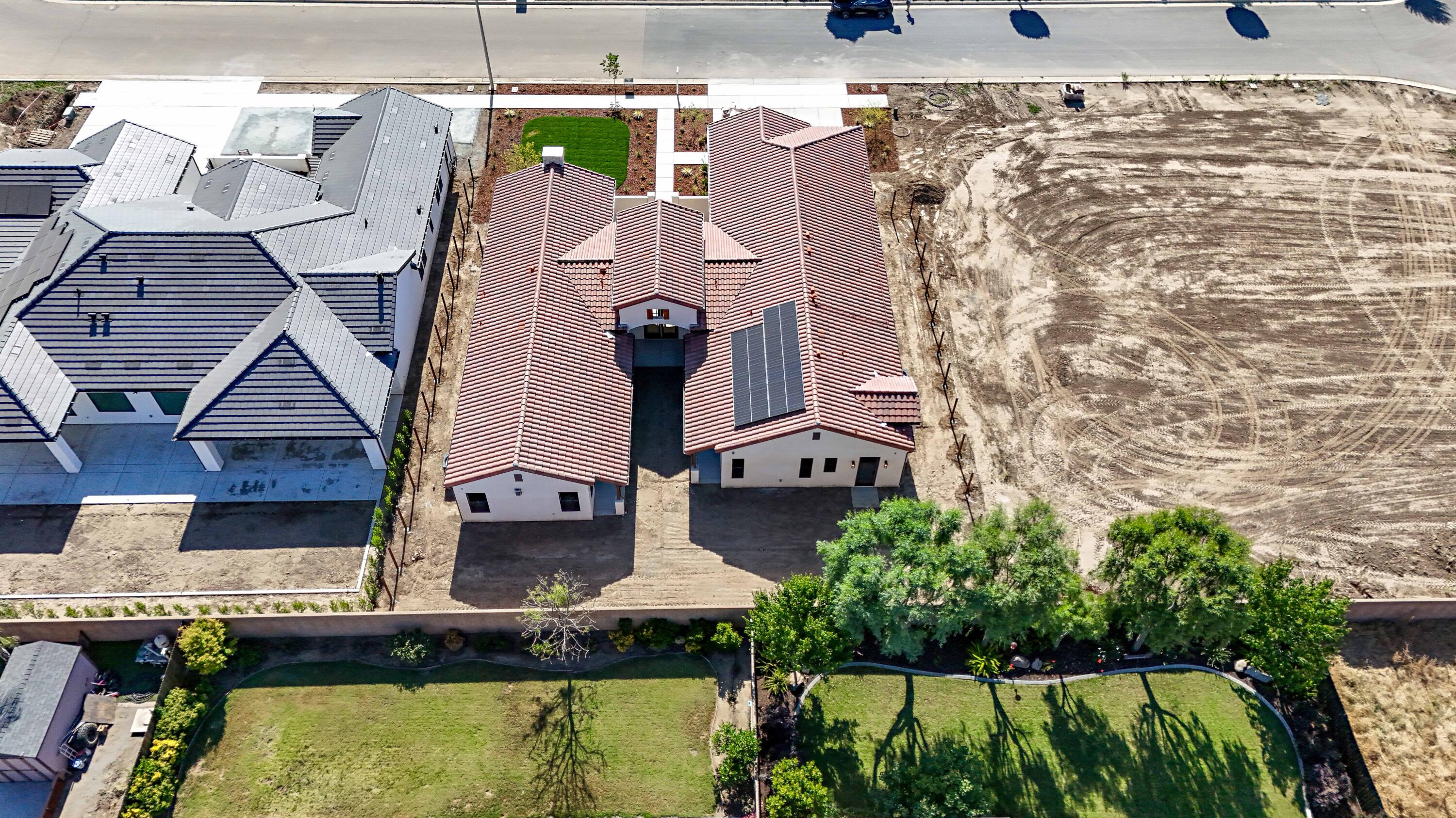 2624 N Leila St, Visalia, CA 93291