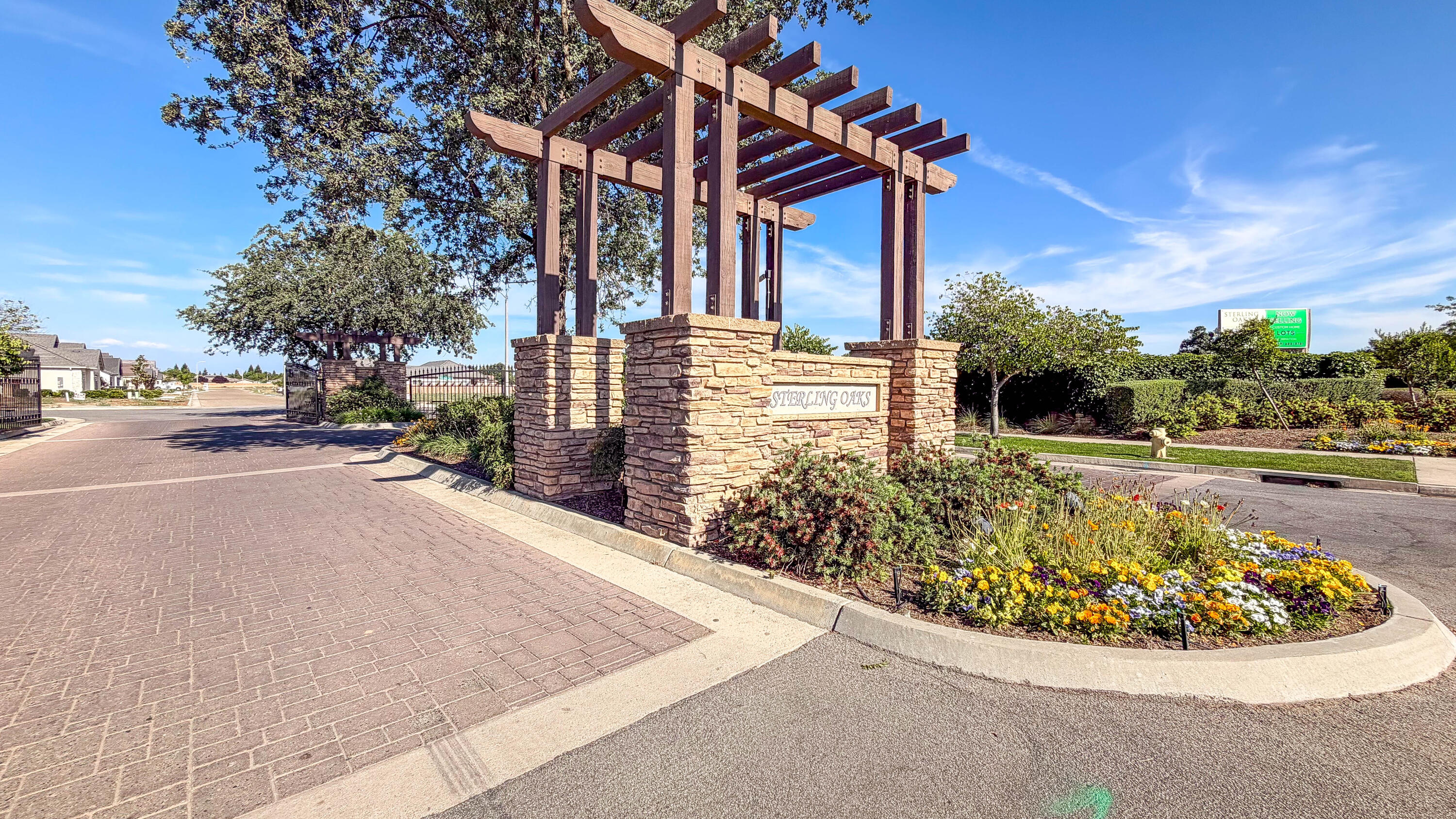 2624 N Leila St, Visalia, CA 93291