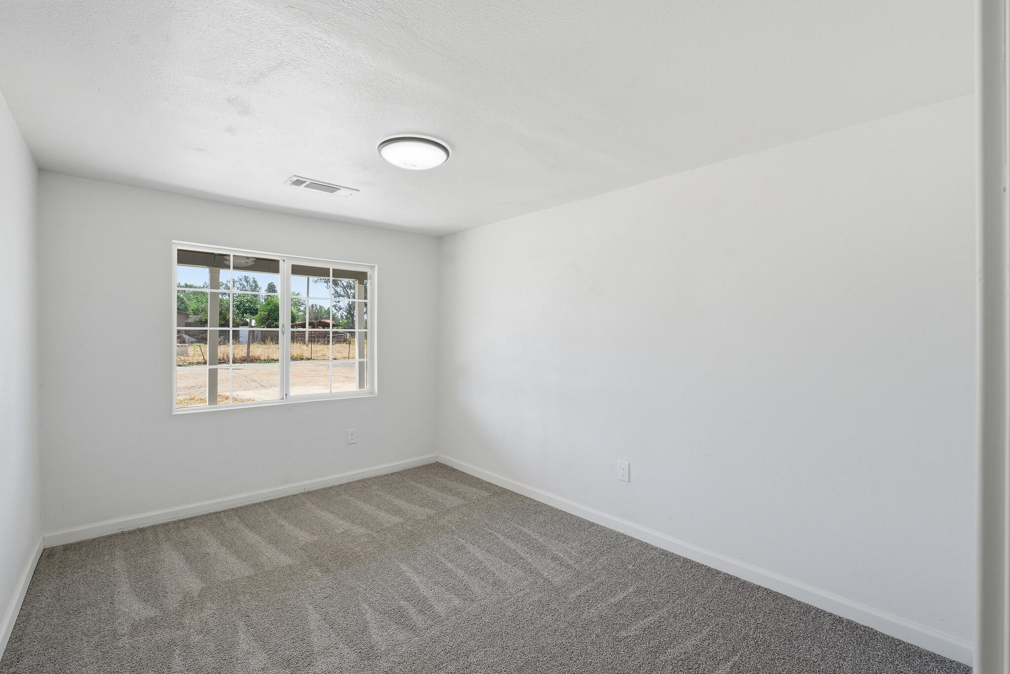 19493 Rd 234, Strathmore, CA 93267