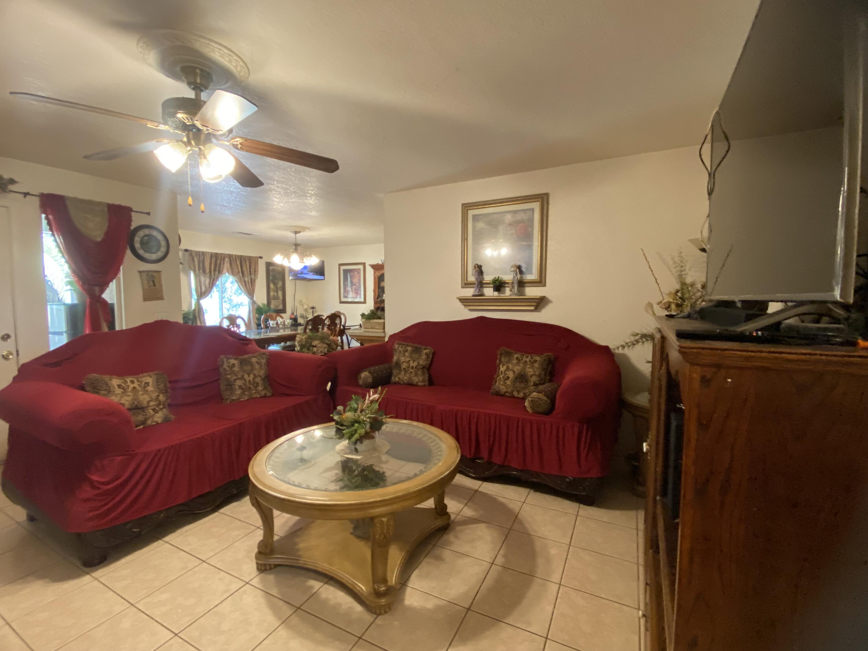 13200 Ave 414, Orosi, CA 93647
