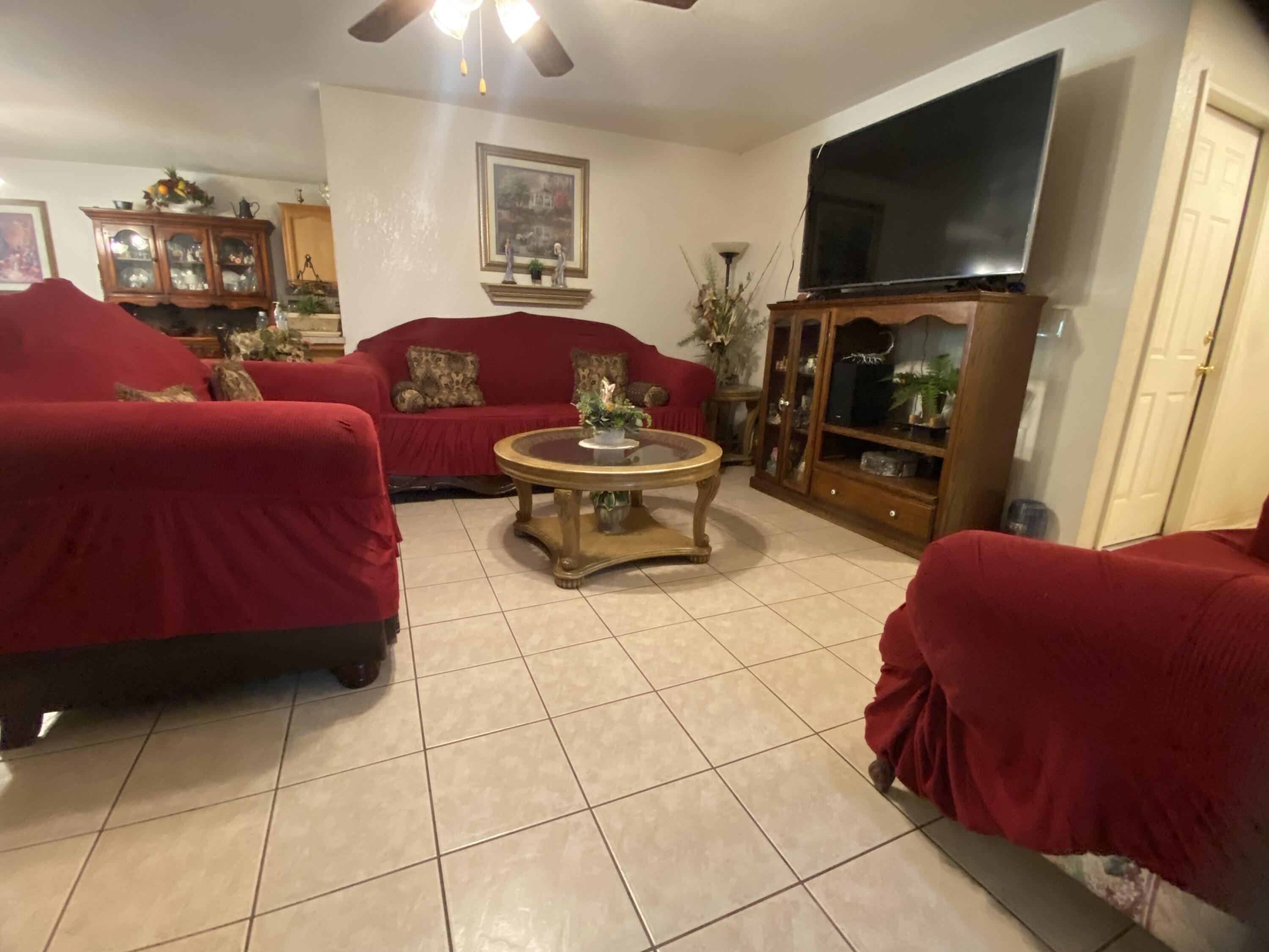 13200 Ave 414, Orosi, CA 93647