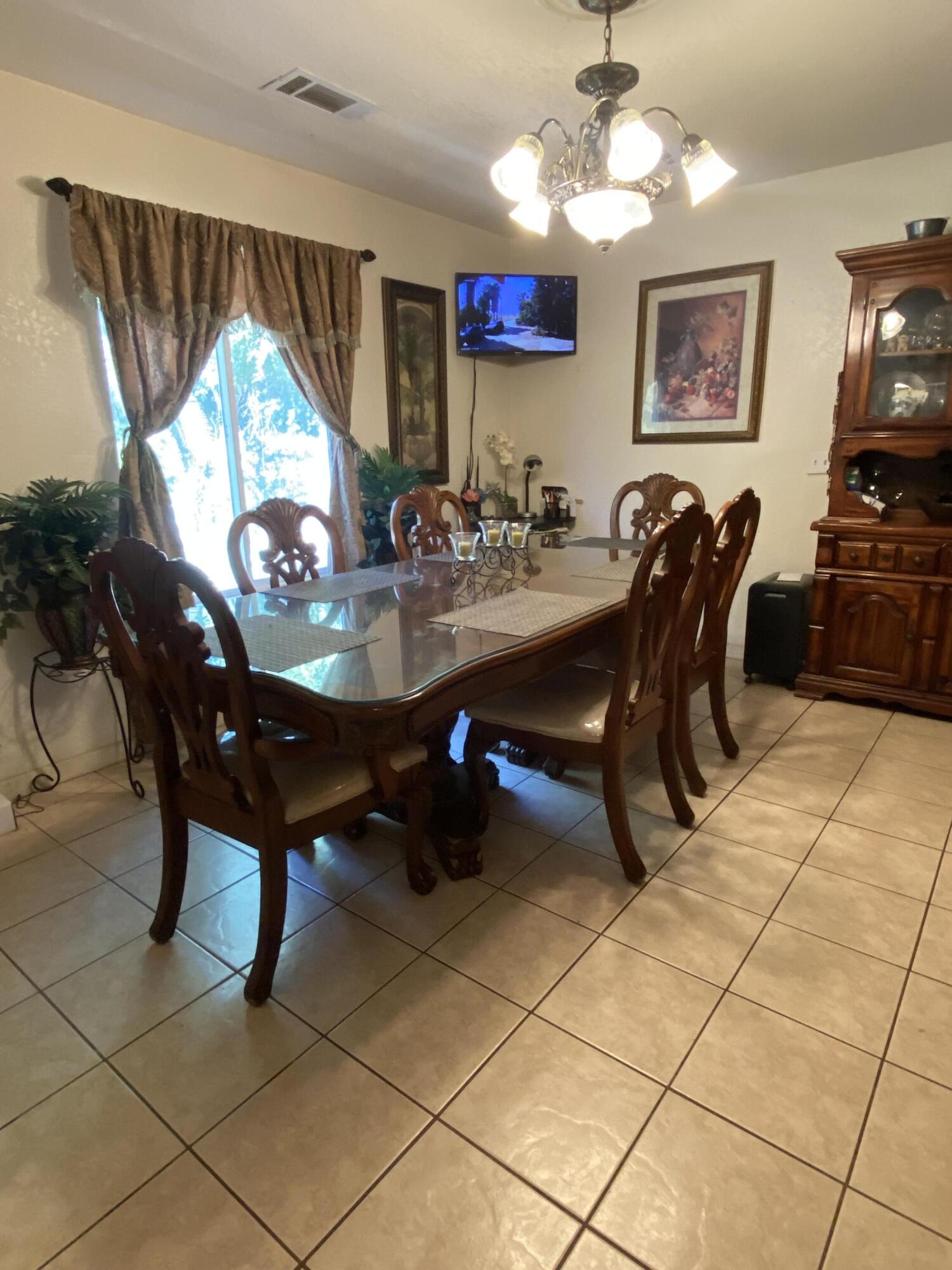 13200 Ave 414, Orosi, CA 93647