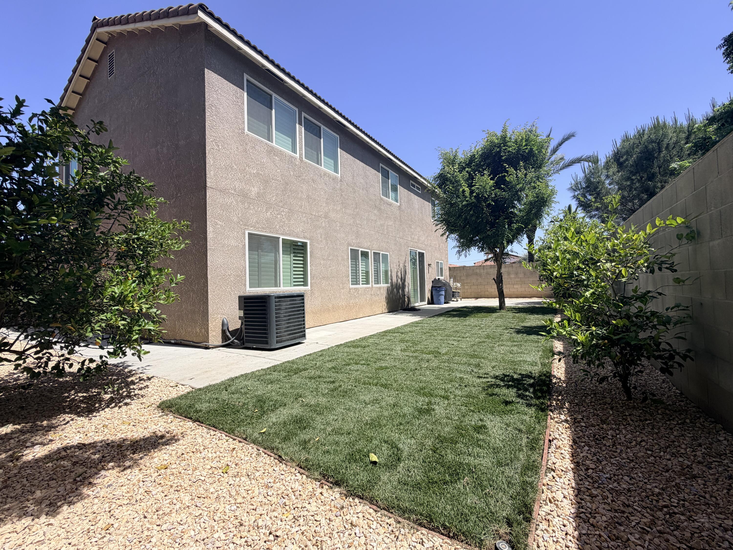 2015 Concord Ave, Tulare, CA 93274