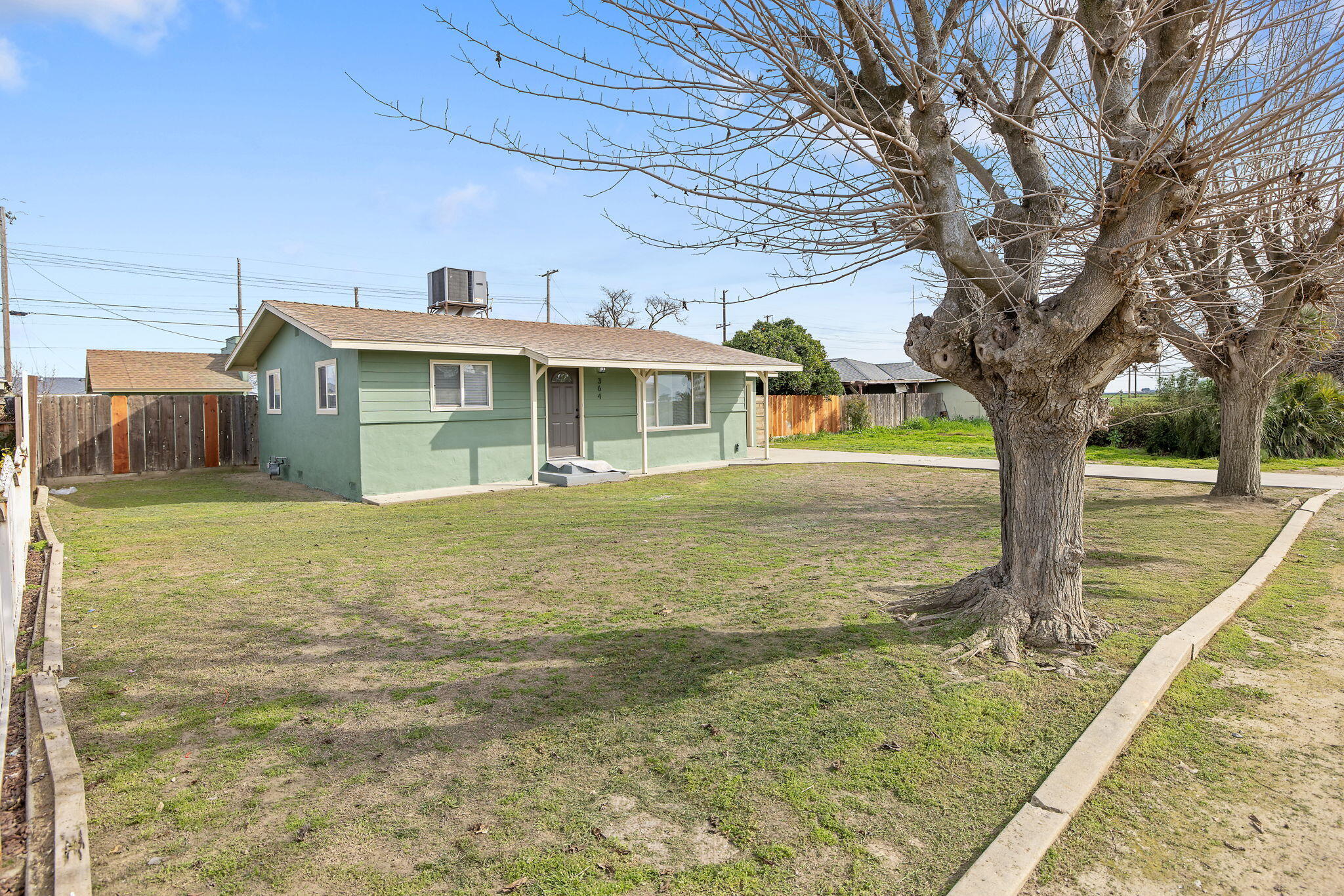364 S Newman Rd, Tipton, CA 93272