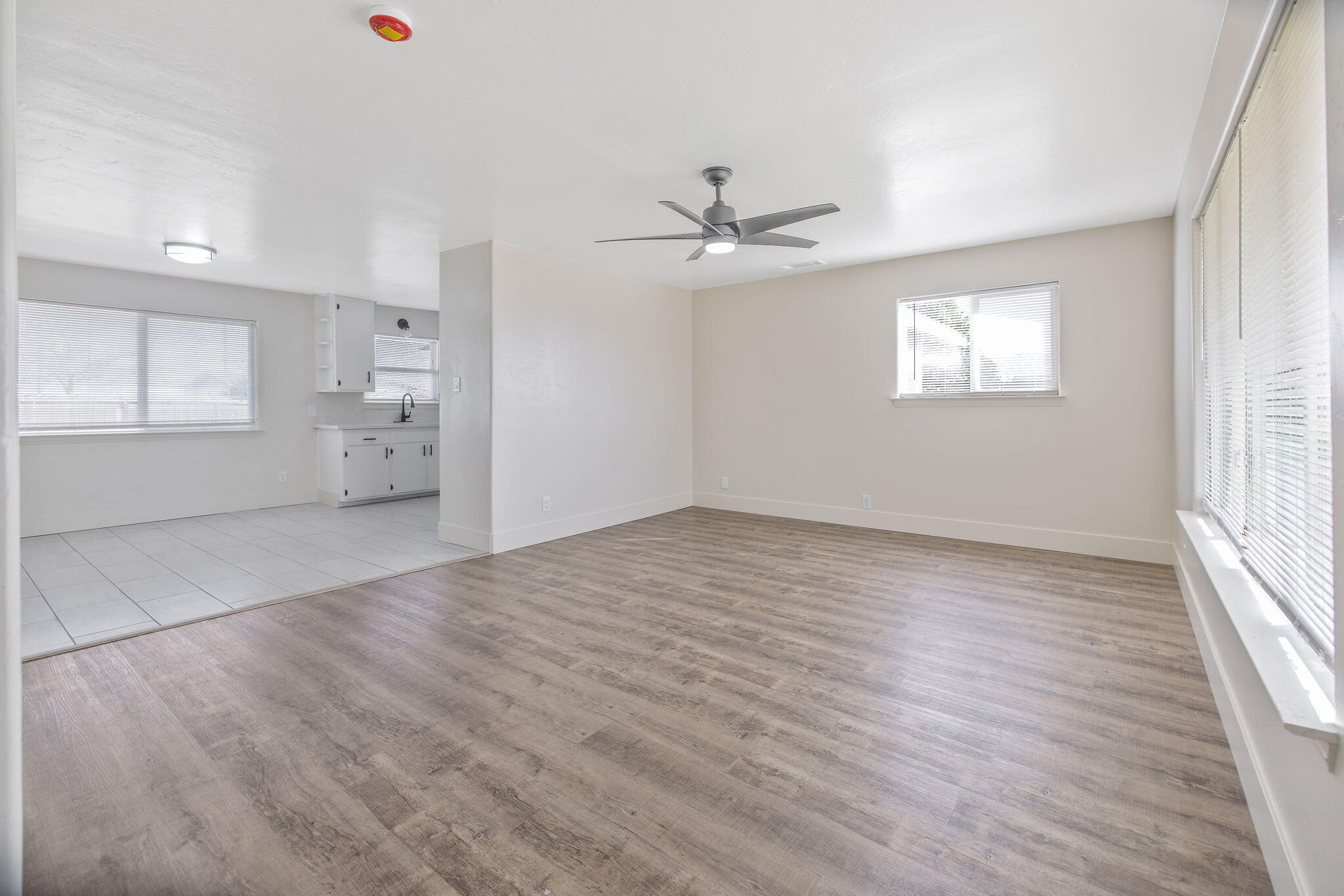 364 S Newman Rd, Tipton, CA 93272