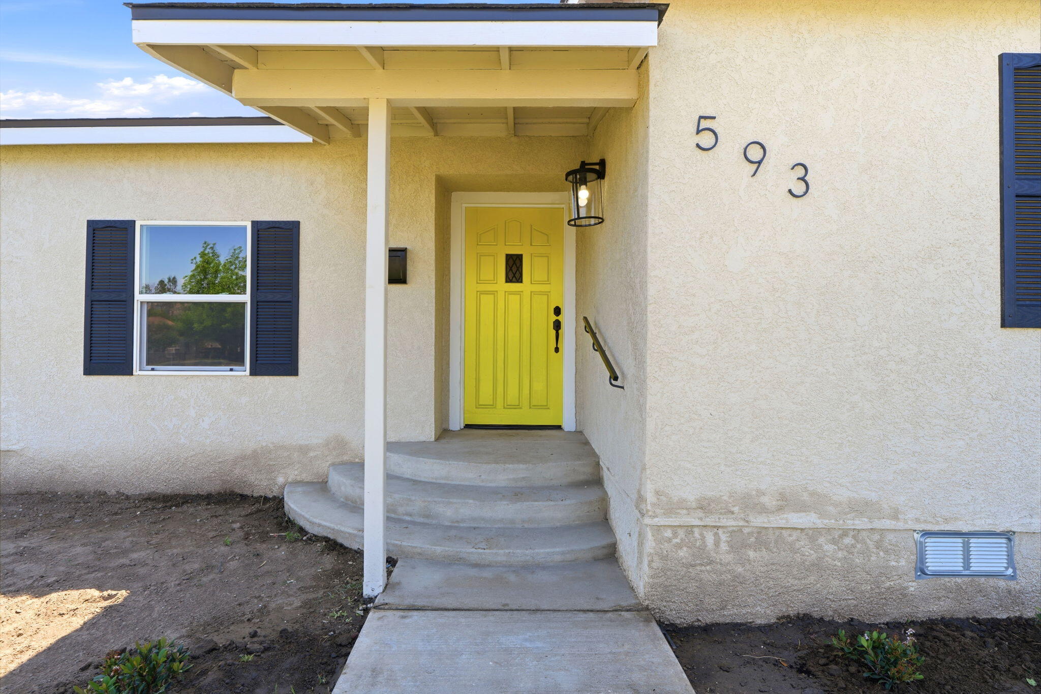 593 N 3rd St, Porterville, CA 93257