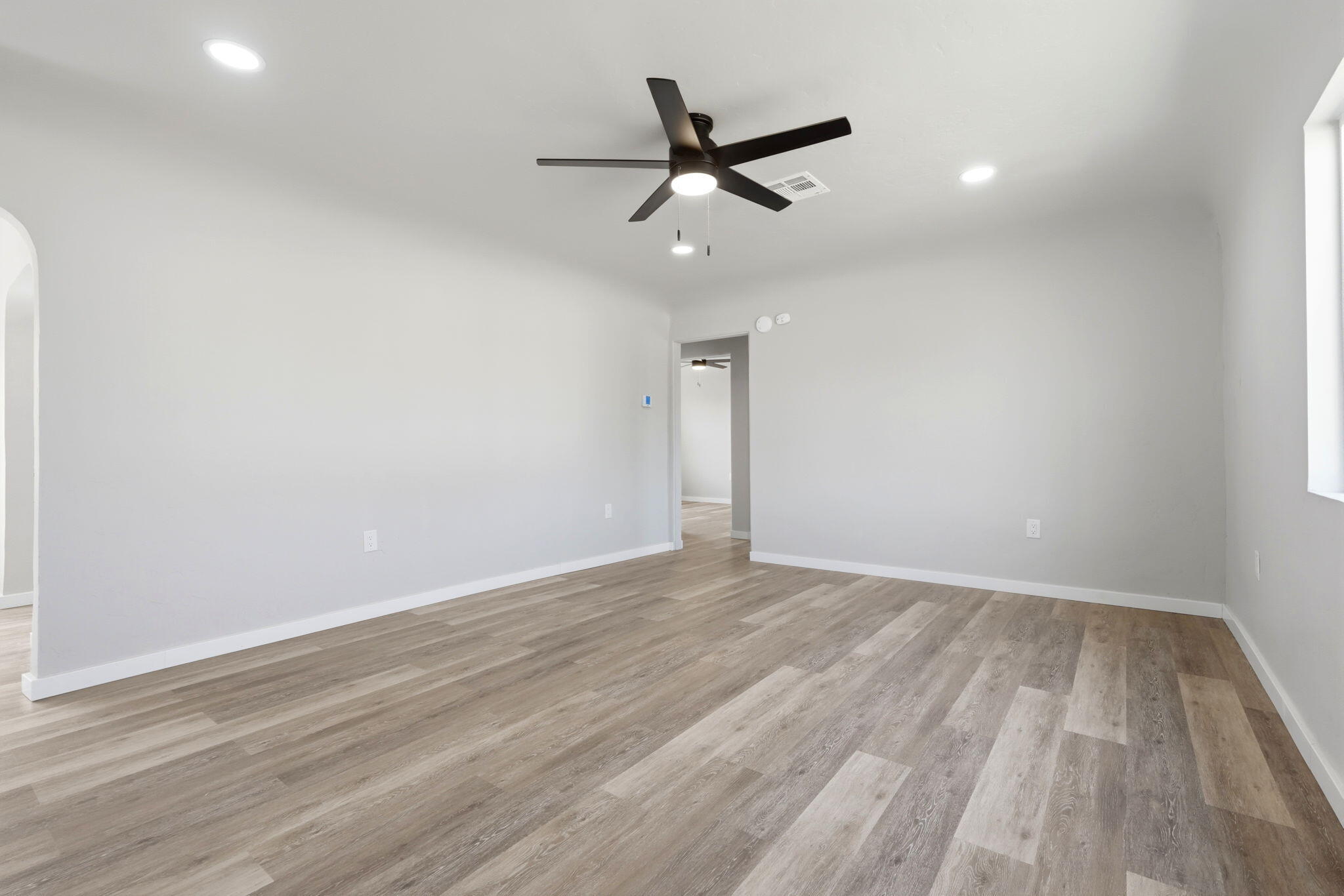 593 N 3rd St, Porterville, CA 93257