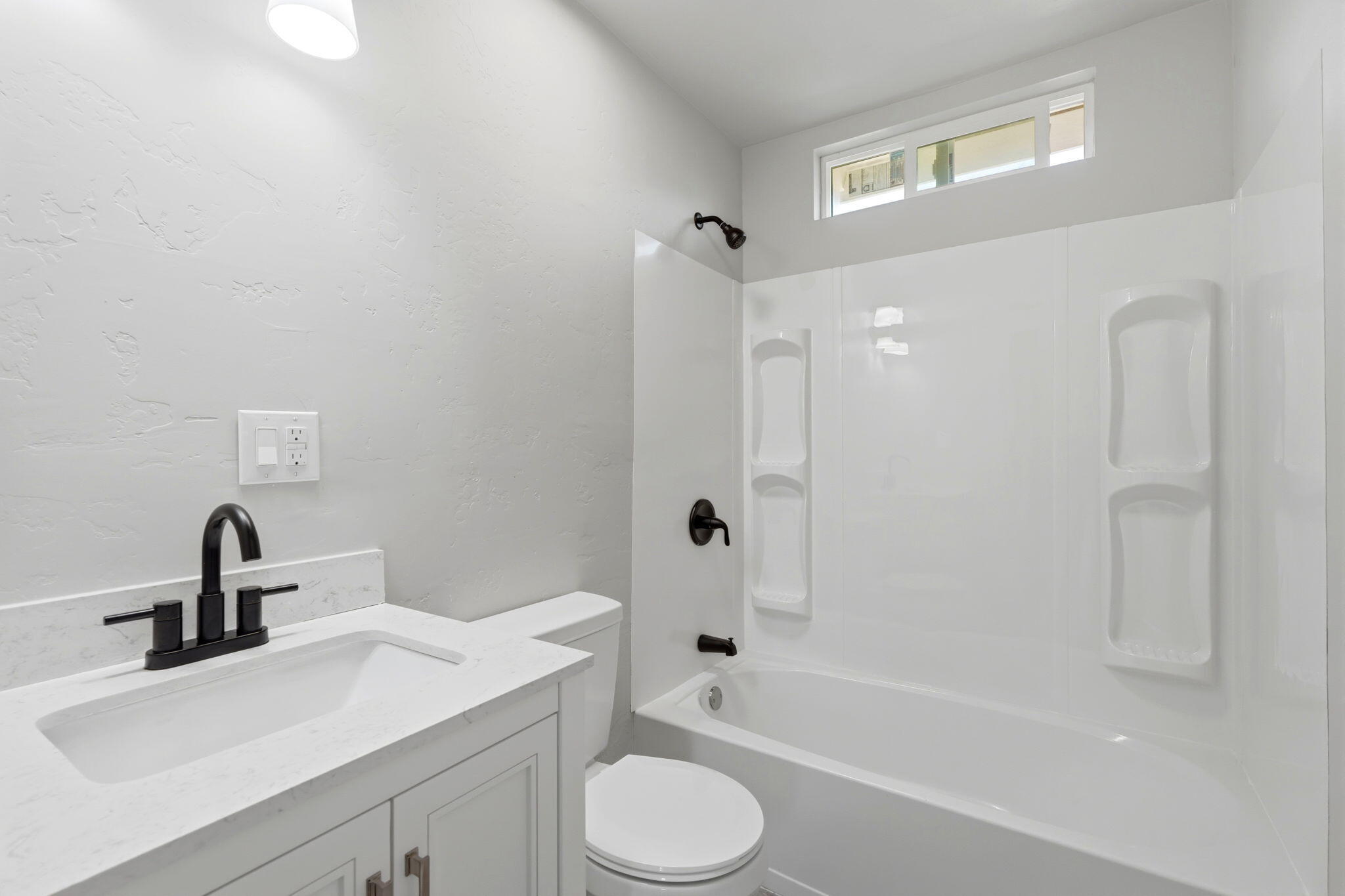 593 N 3rd St, Porterville, CA 93257