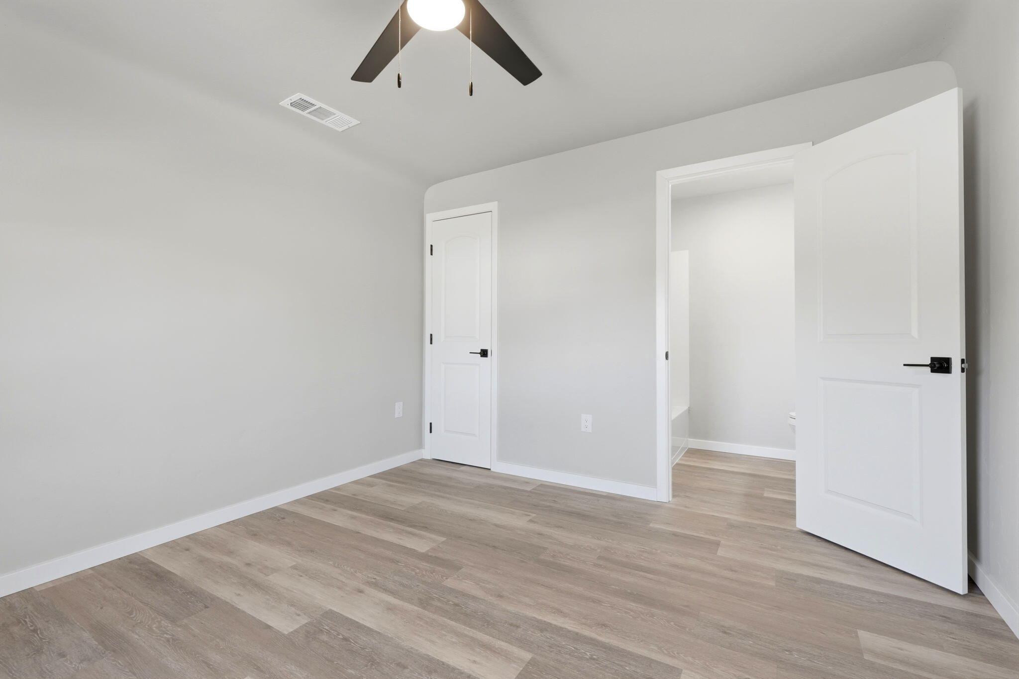 593 N 3rd St, Porterville, CA 93257