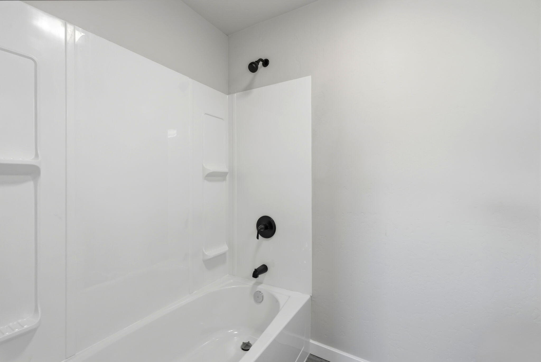 593 N 3rd St, Porterville, CA 93257