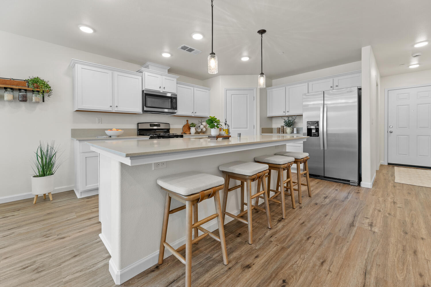 30621 Marigold Rd, Visalia, CA 93291