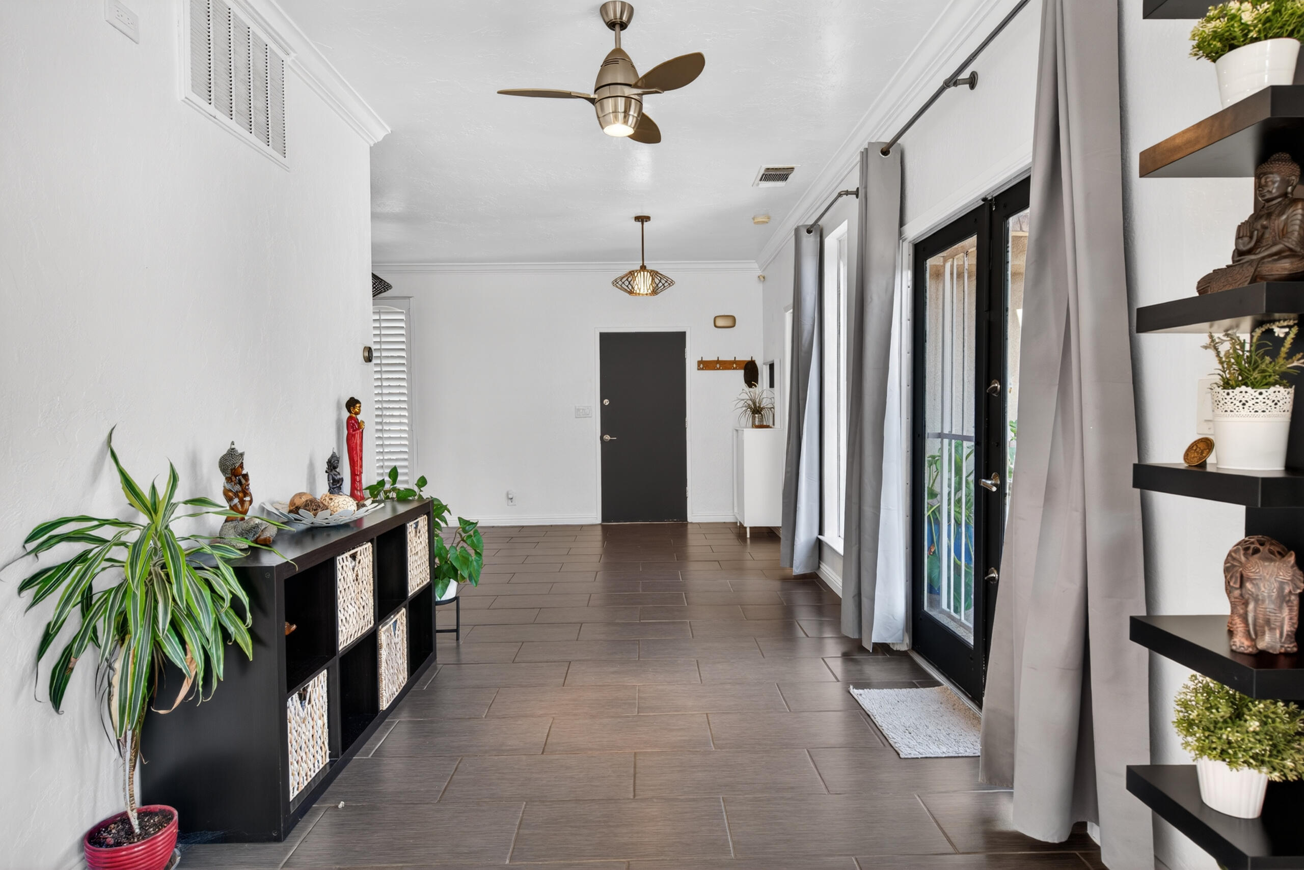 1923 S Fairway Ave, Fresno, CA 93727