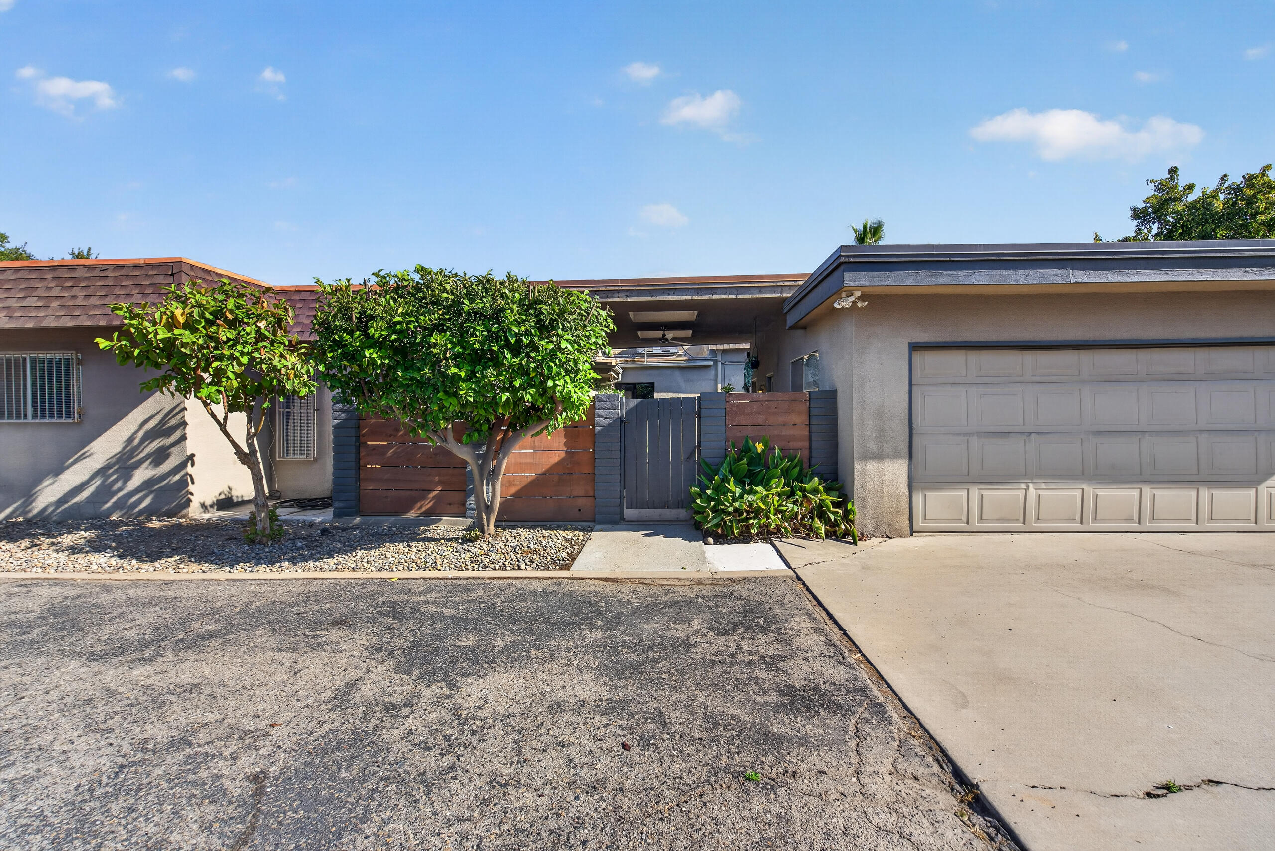 1923 S Fairway Ave, Fresno, CA 93727