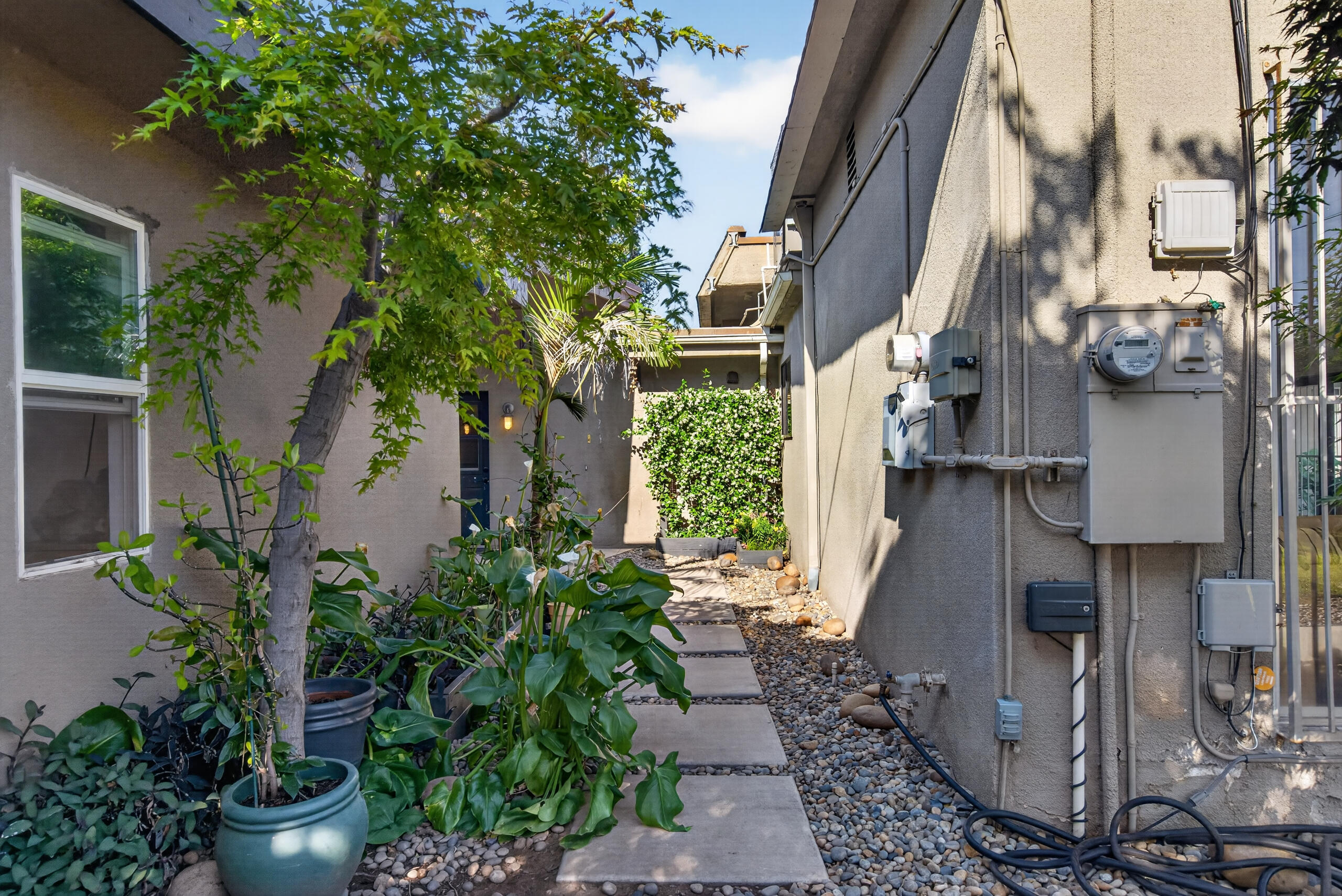 1923 S Fairway Ave, Fresno, CA 93727