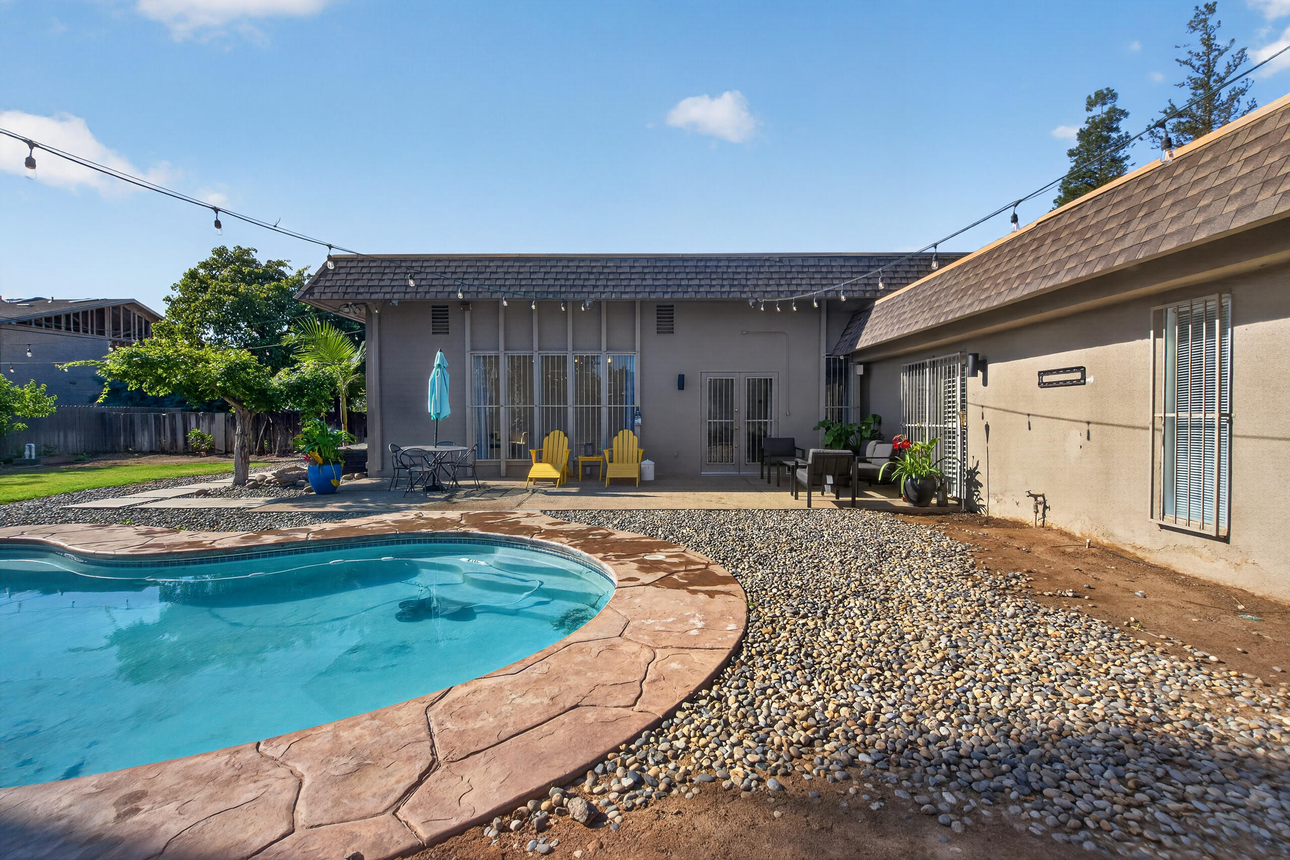 1923 S Fairway Ave, Fresno, CA 93727