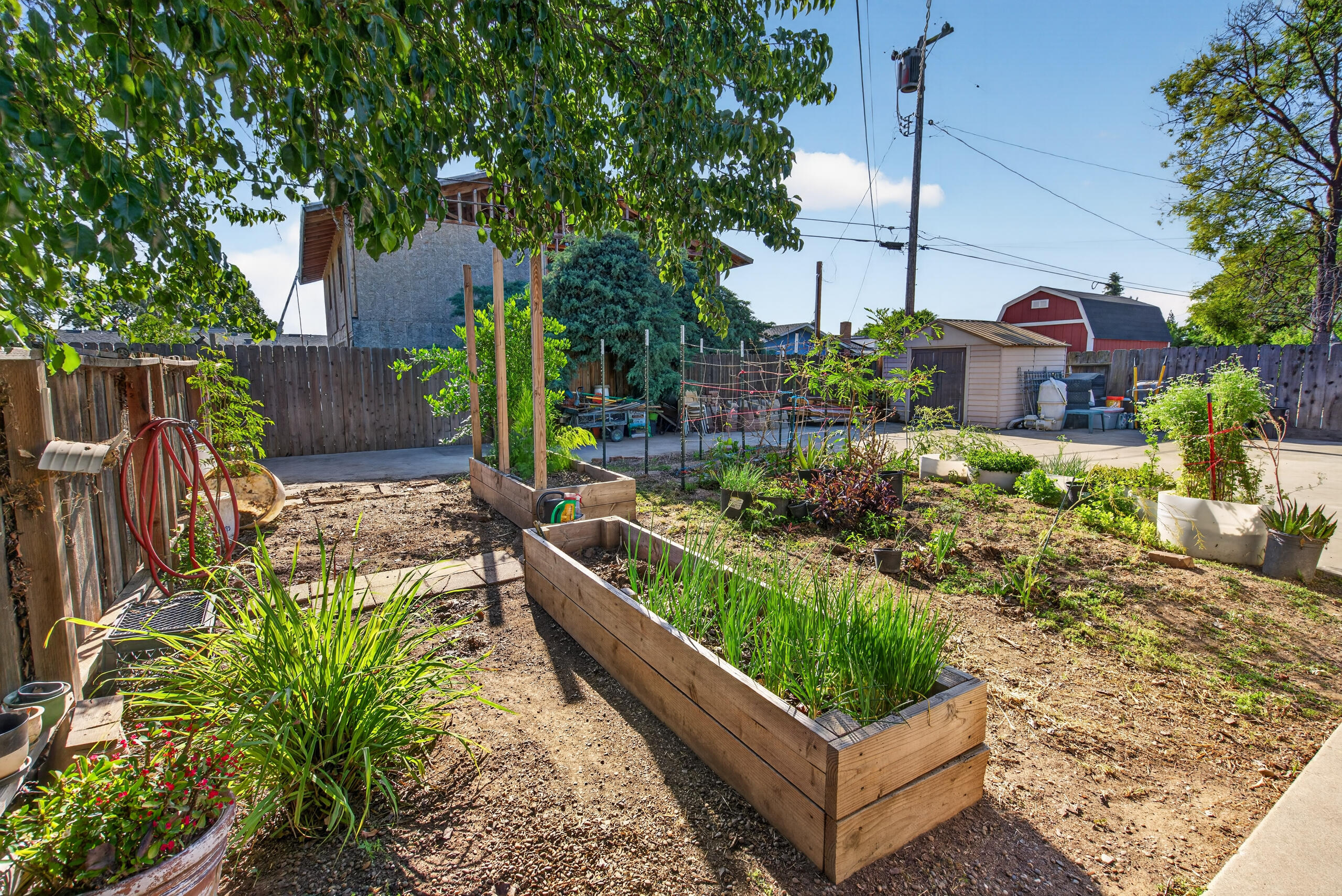 1923 S Fairway Ave, Fresno, CA 93727