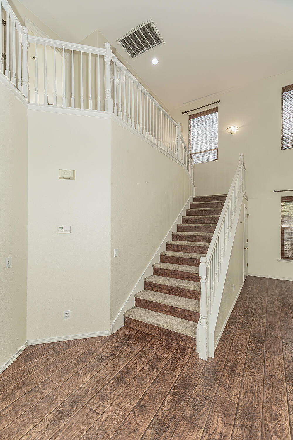 1377 Fenmore Ave, Sanger, CA 93657