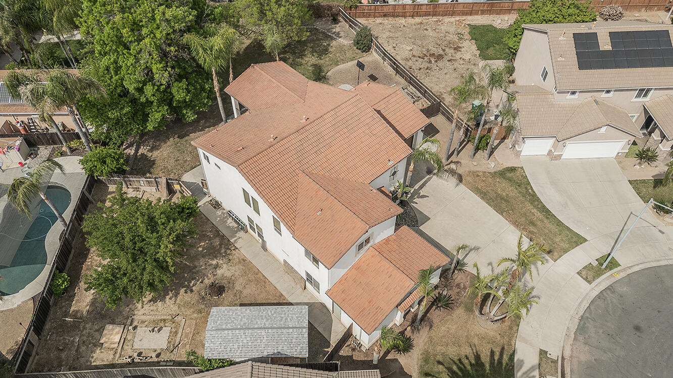 1377 Fenmore Ave, Sanger, CA 93657