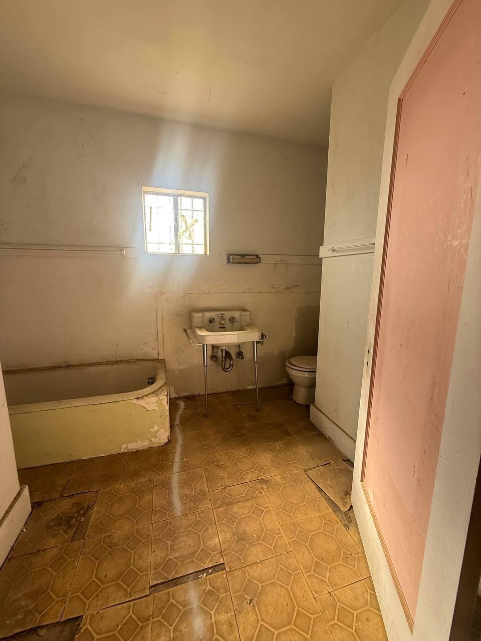 28385 California Ave, Madera, CA 93638