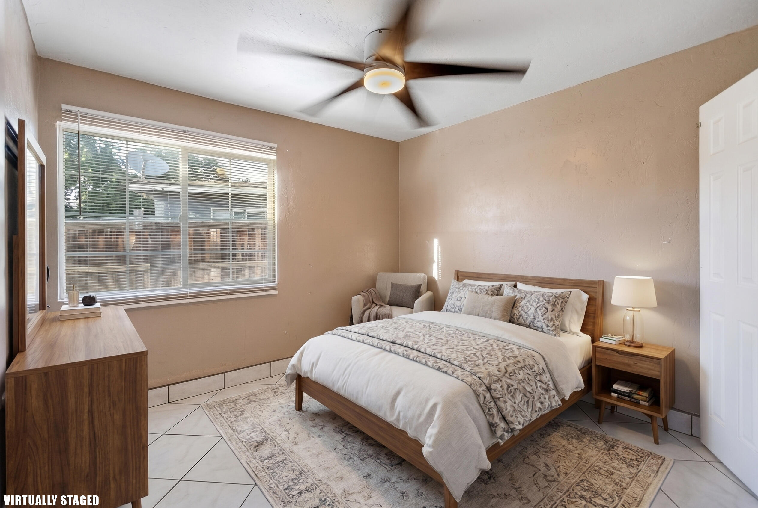 2014 W Houston Ave, Visalia, CA 93291