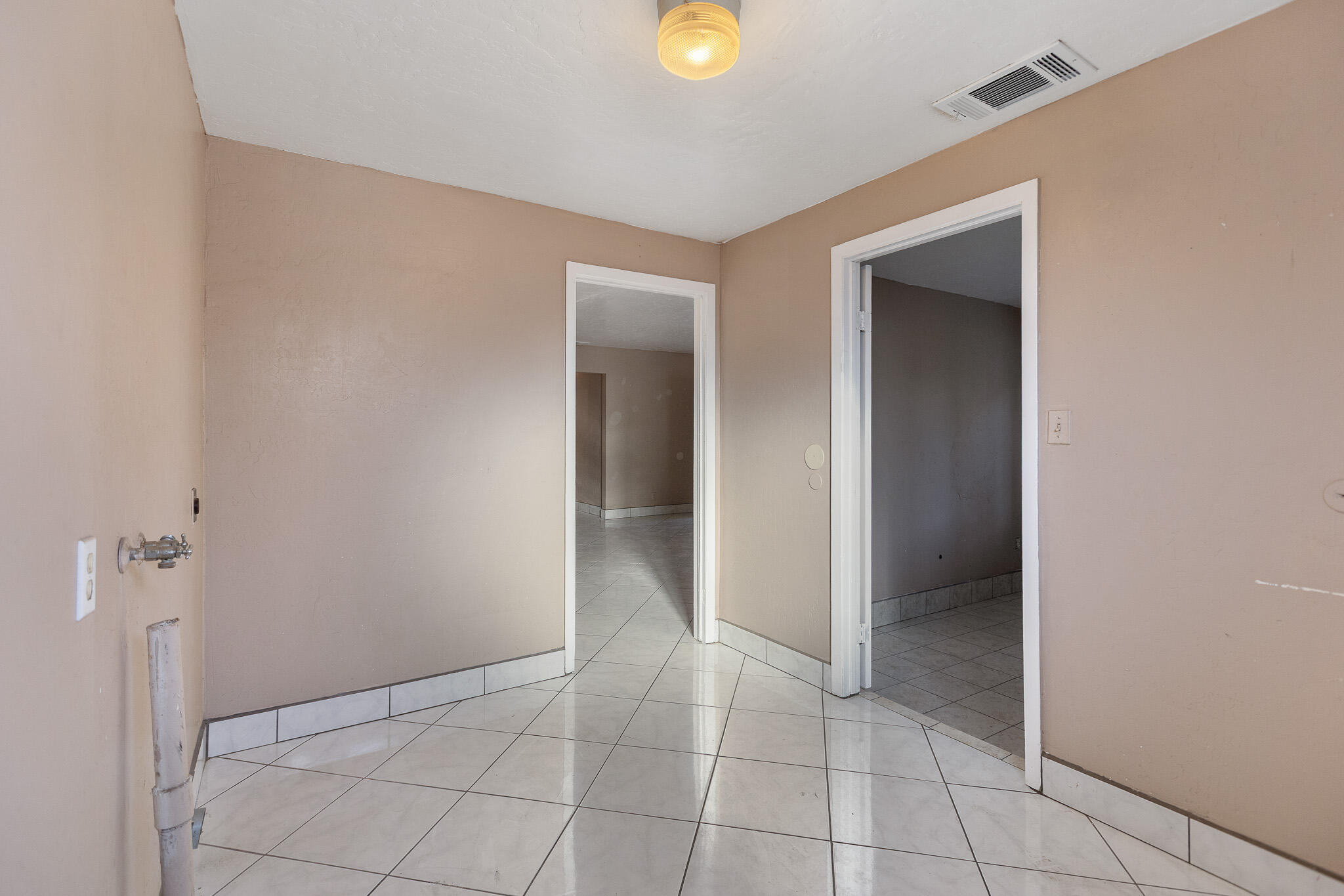 2014 W Houston Ave, Visalia, CA 93291