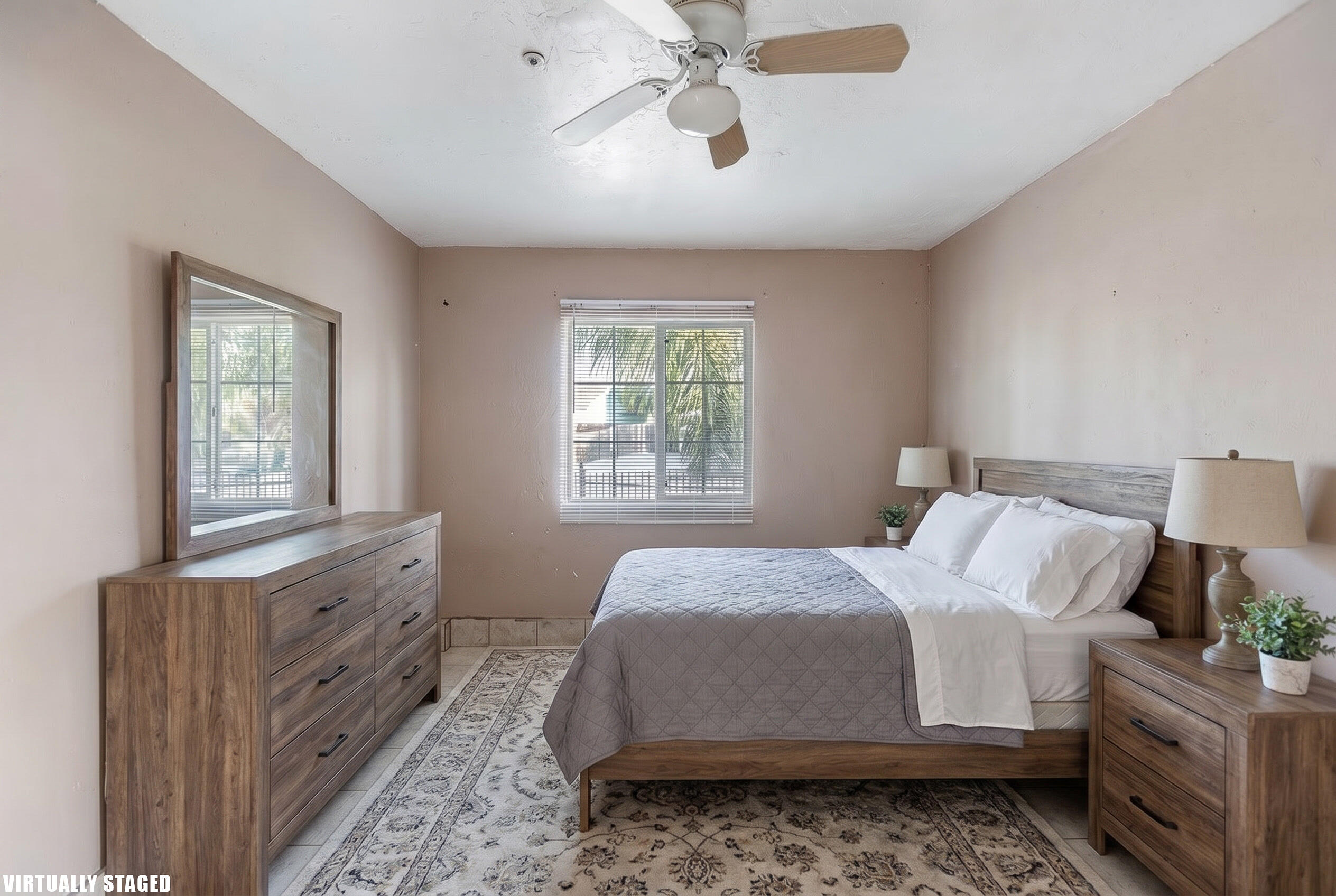 2014 W Houston Ave, Visalia, CA 93291