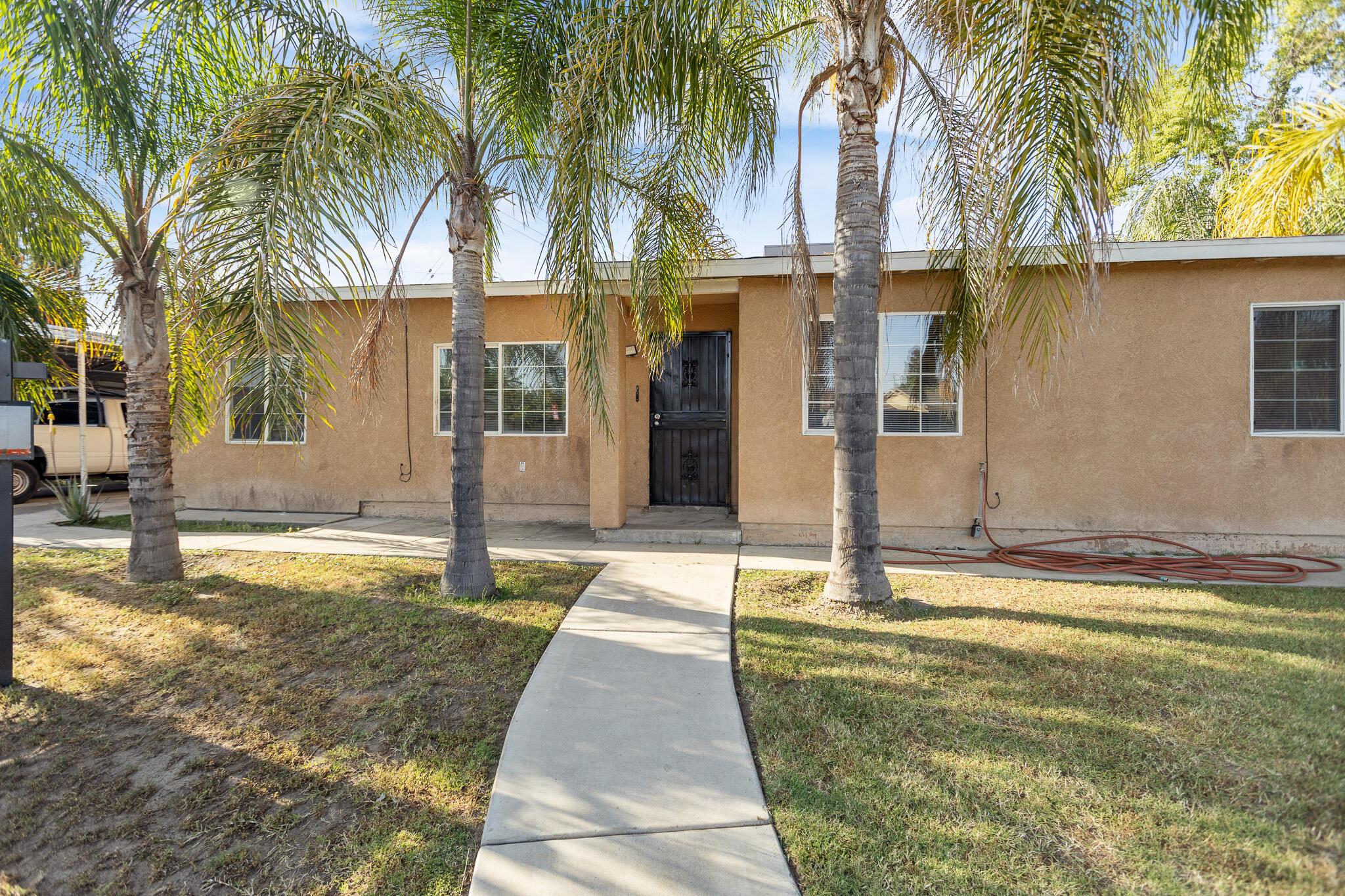 2014 W Houston Ave, Visalia, CA 93291