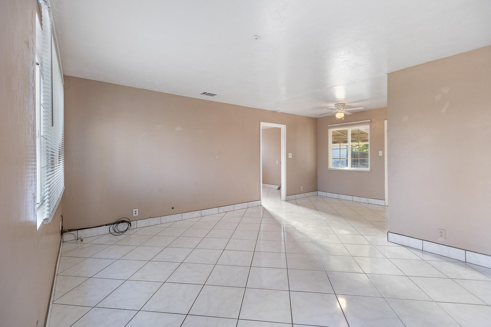 2014 W Houston Ave, Visalia, CA 93291