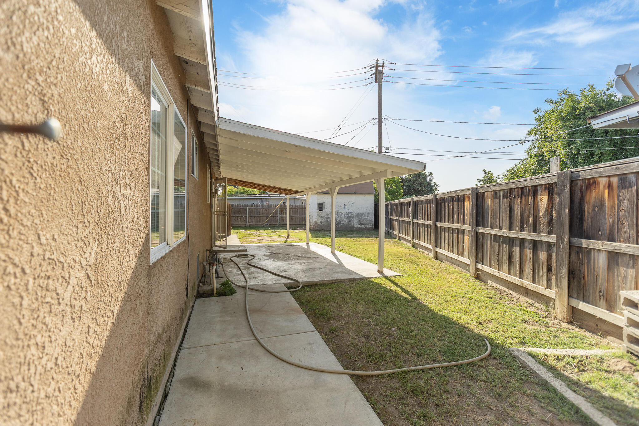 2014 W Houston Ave, Visalia, CA 93291