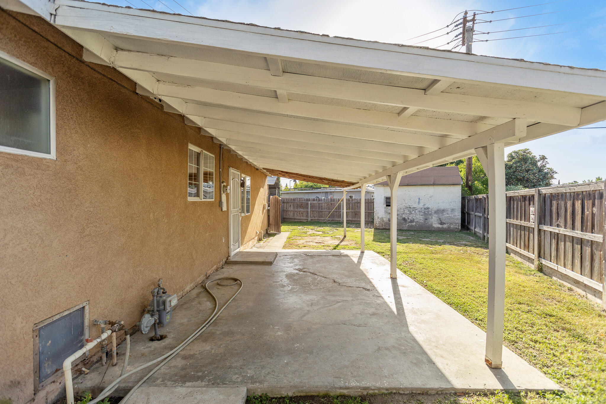 2014 W Houston Ave, Visalia, CA 93291