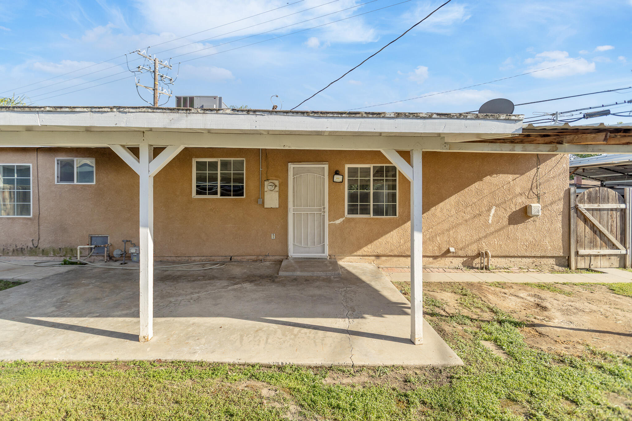 2014 W Houston Ave, Visalia, CA 93291