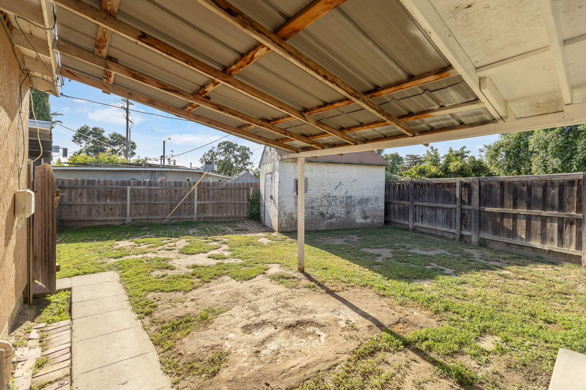 2014 W Houston Ave, Visalia, CA 93291