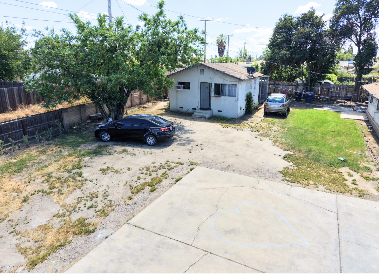 733 - 735 W Tulare Ave, Tulare, CA 93274