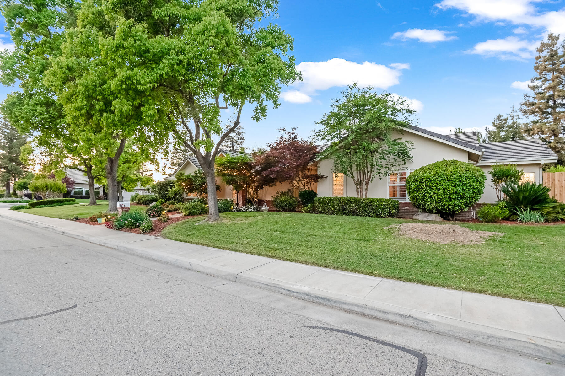 4648 W Allen Ave, Visalia, CA 93291