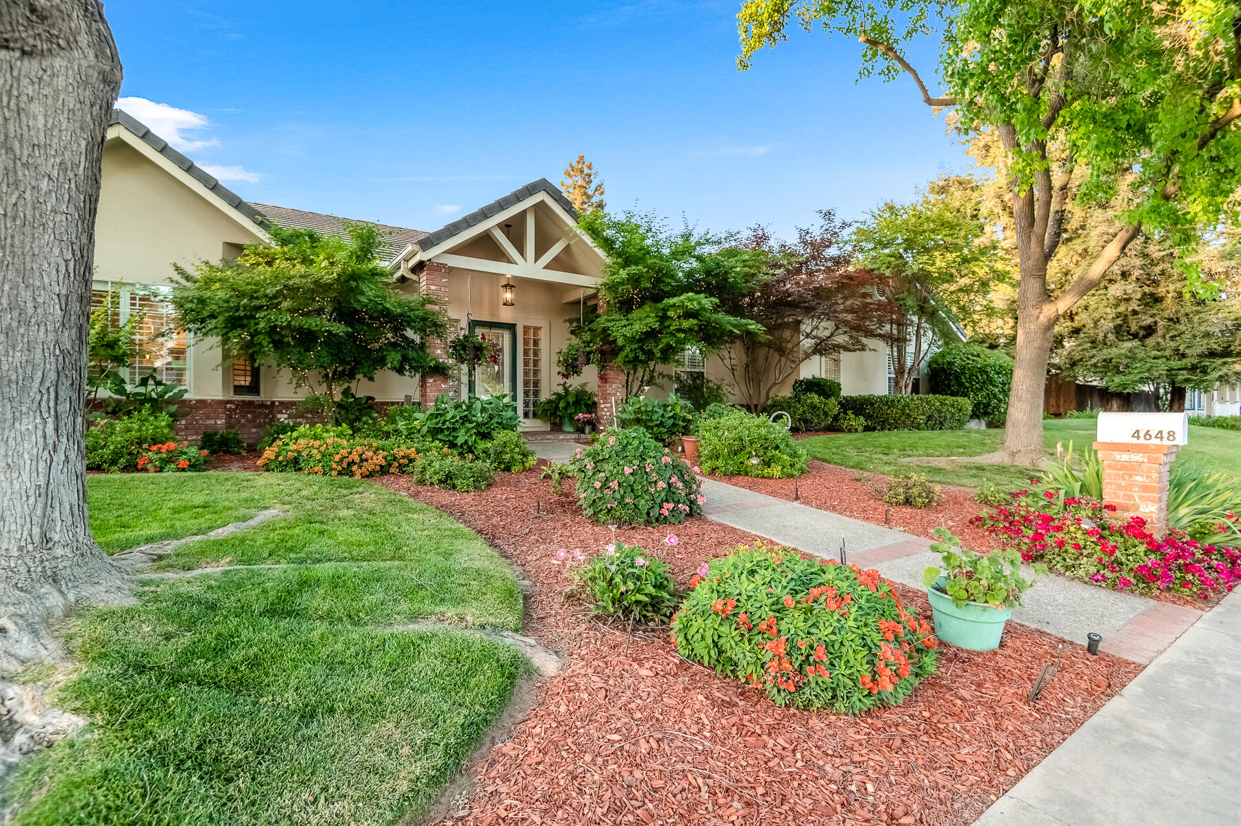 4648 W Allen Ave, Visalia, CA 93291