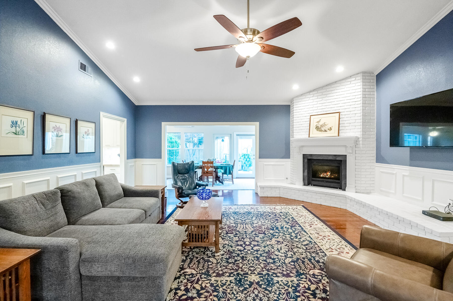 4648 W Allen Ave, Visalia, CA 93291