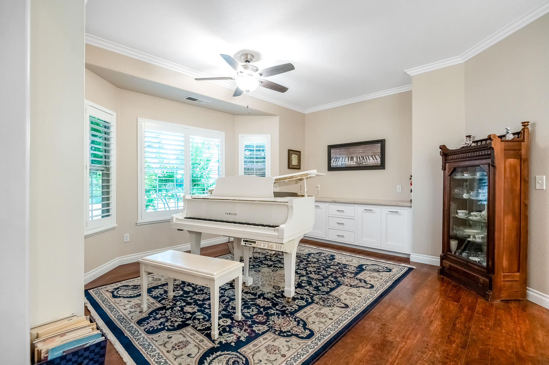 4648 W Allen Ave, Visalia, CA 93291